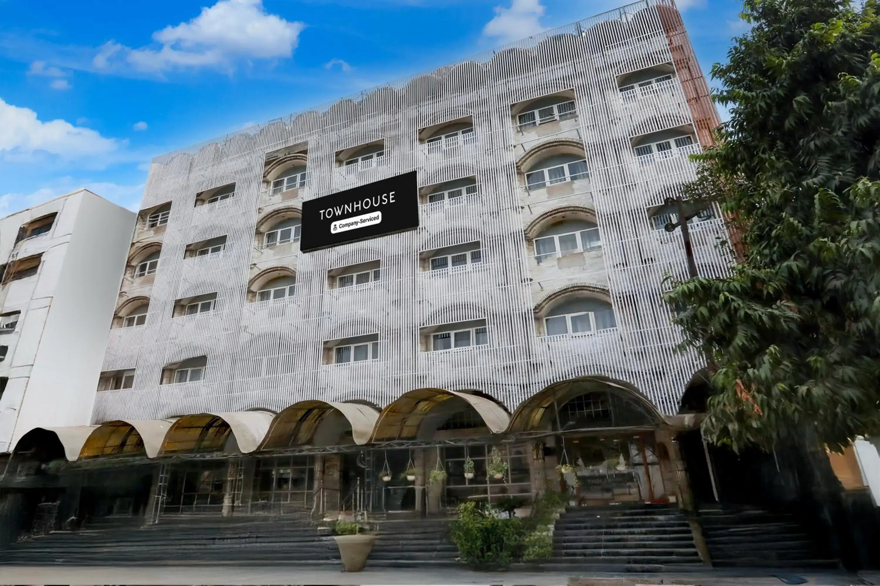 Facade/entrance in Super Townhouse Prayagraj Near Railway Station Formerly Santosh Palace Facade/entrance in Super Townhouse Prayagraj Near Railway Station Formerly Santosh Palace