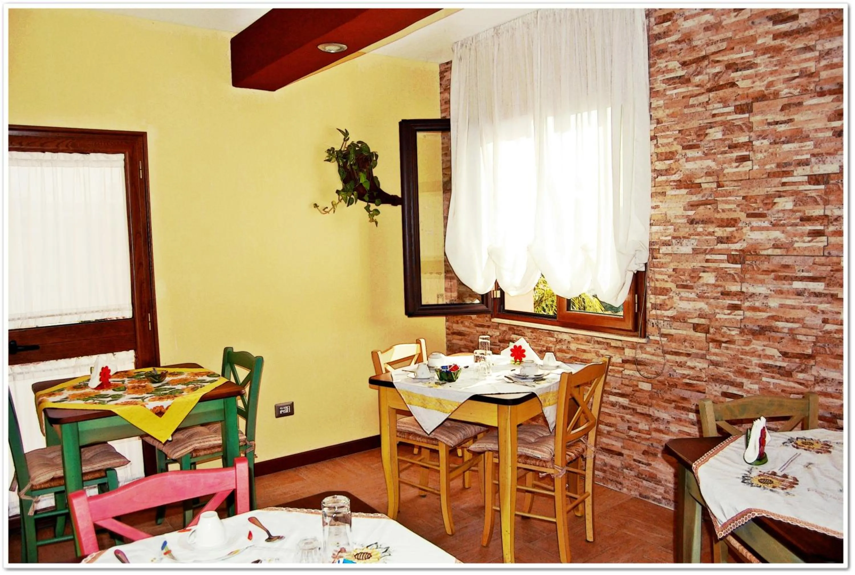 Restaurant/places to eat in Lamato Borgo