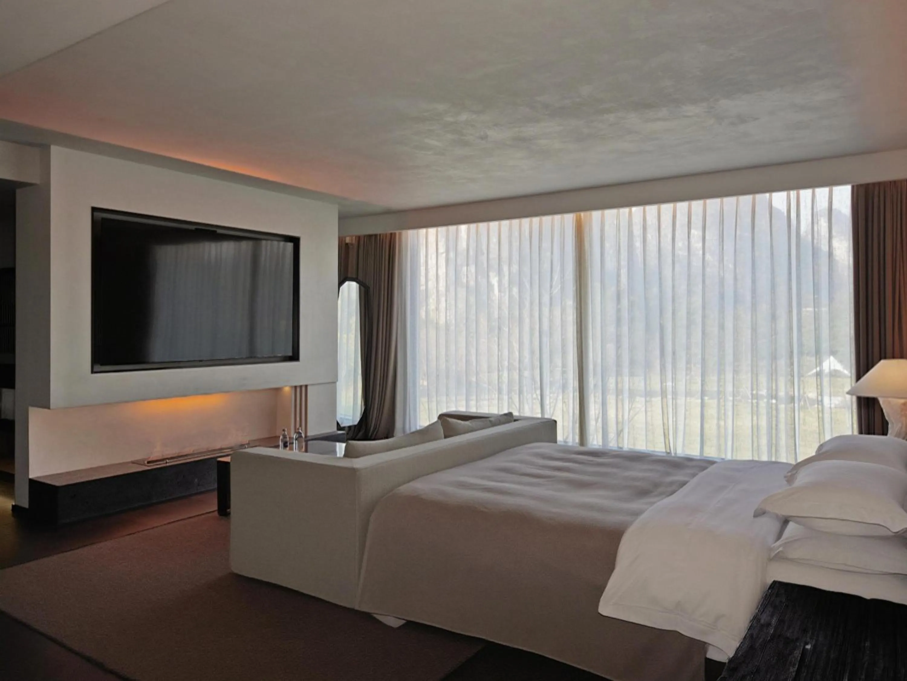 Bed in YINGMAN HOTEL
