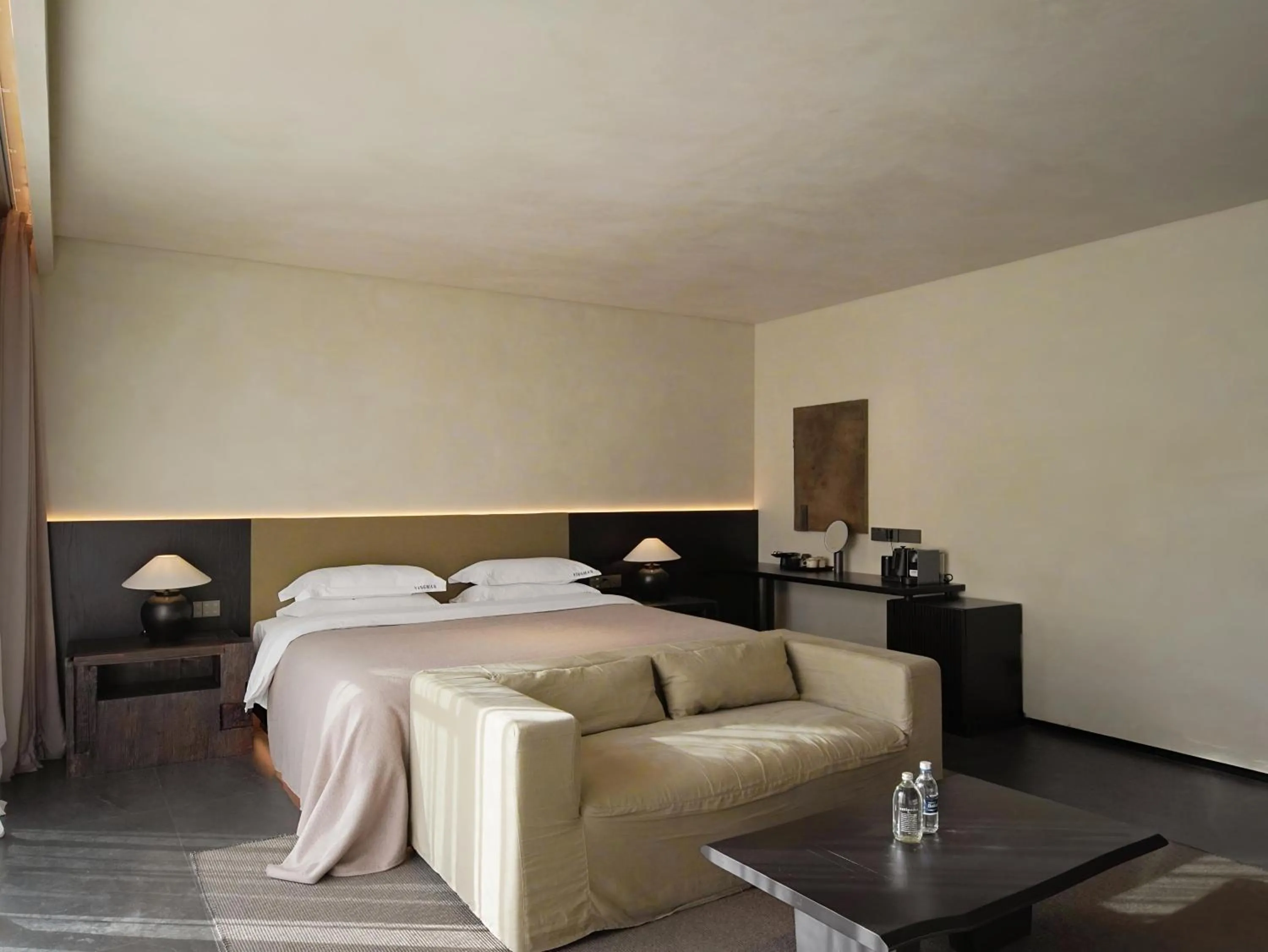 Bed in YINGMAN HOTEL