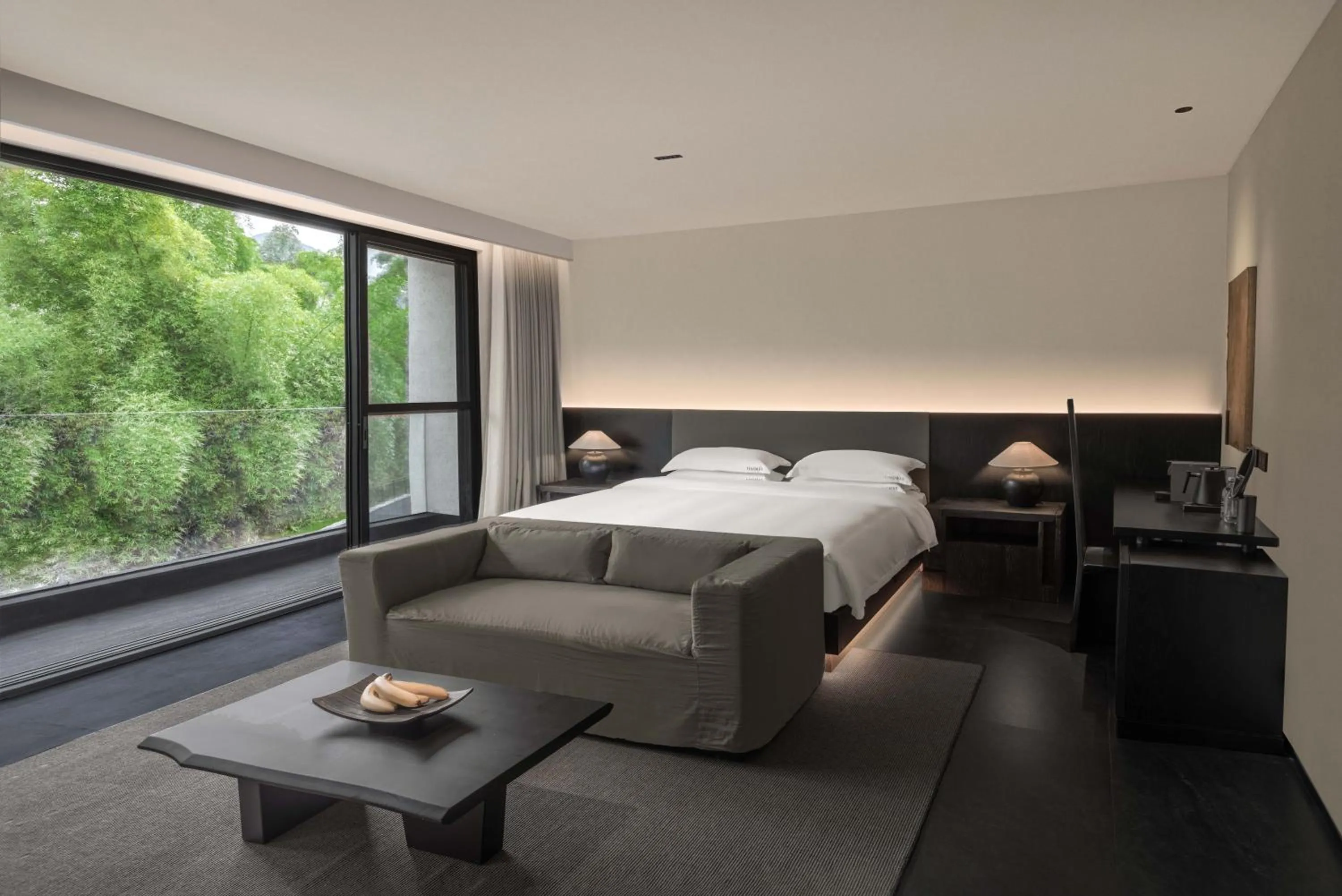 Bed in YINGMAN HOTEL