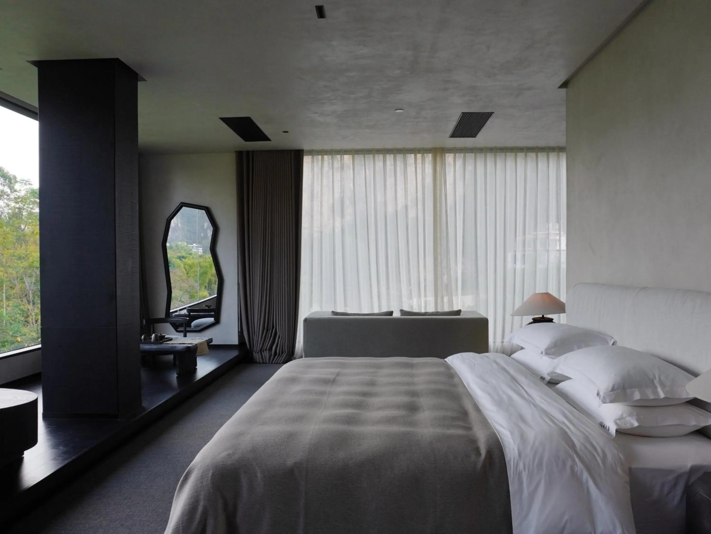 Bed in YINGMAN HOTEL