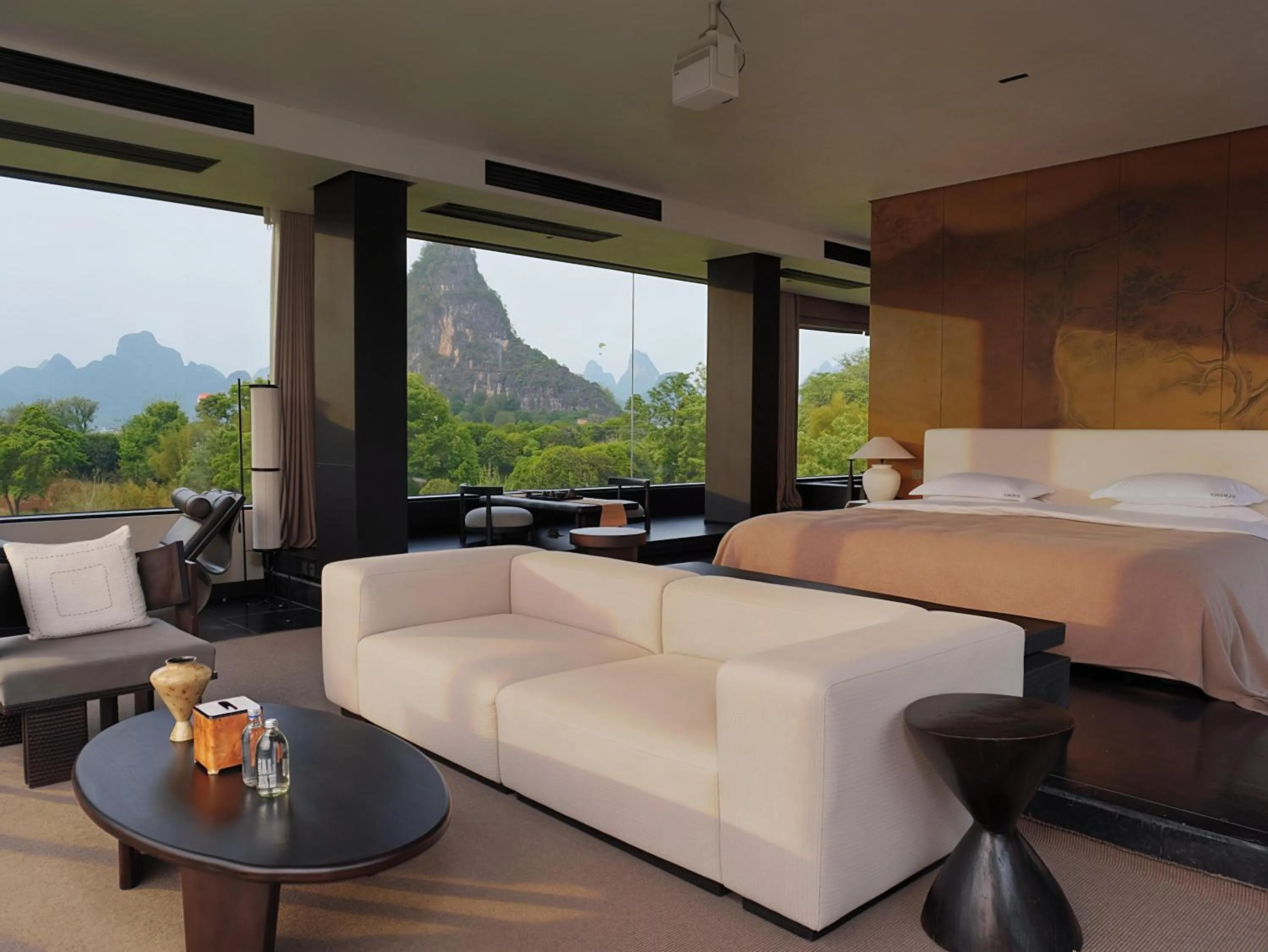 Bed in YINGMAN HOTEL