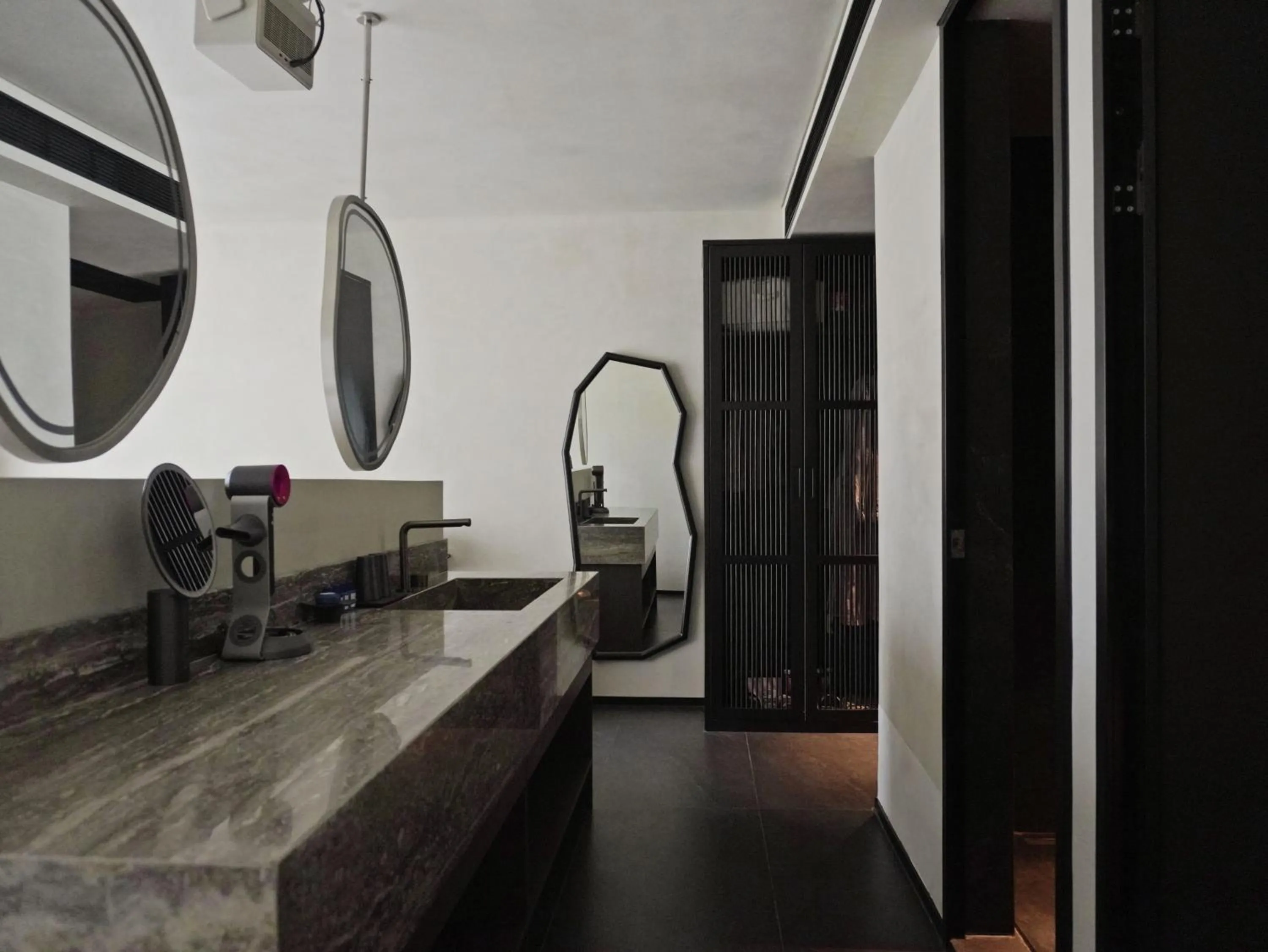 YINGMAN HOTEL