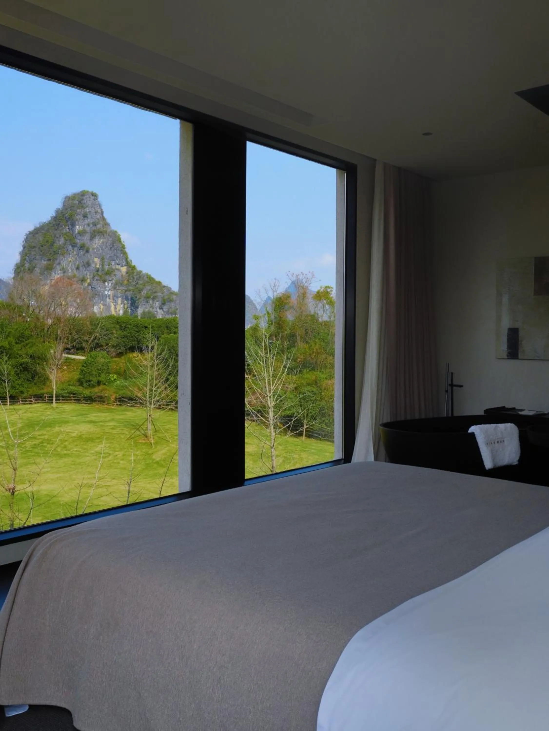 Bed in YINGMAN HOTEL