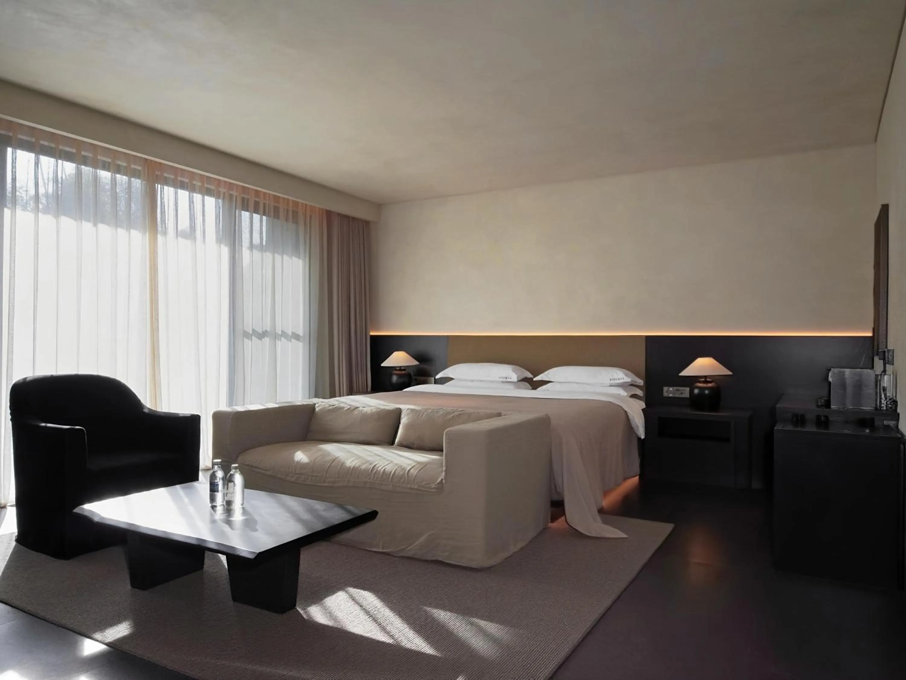 Bed in YINGMAN HOTEL