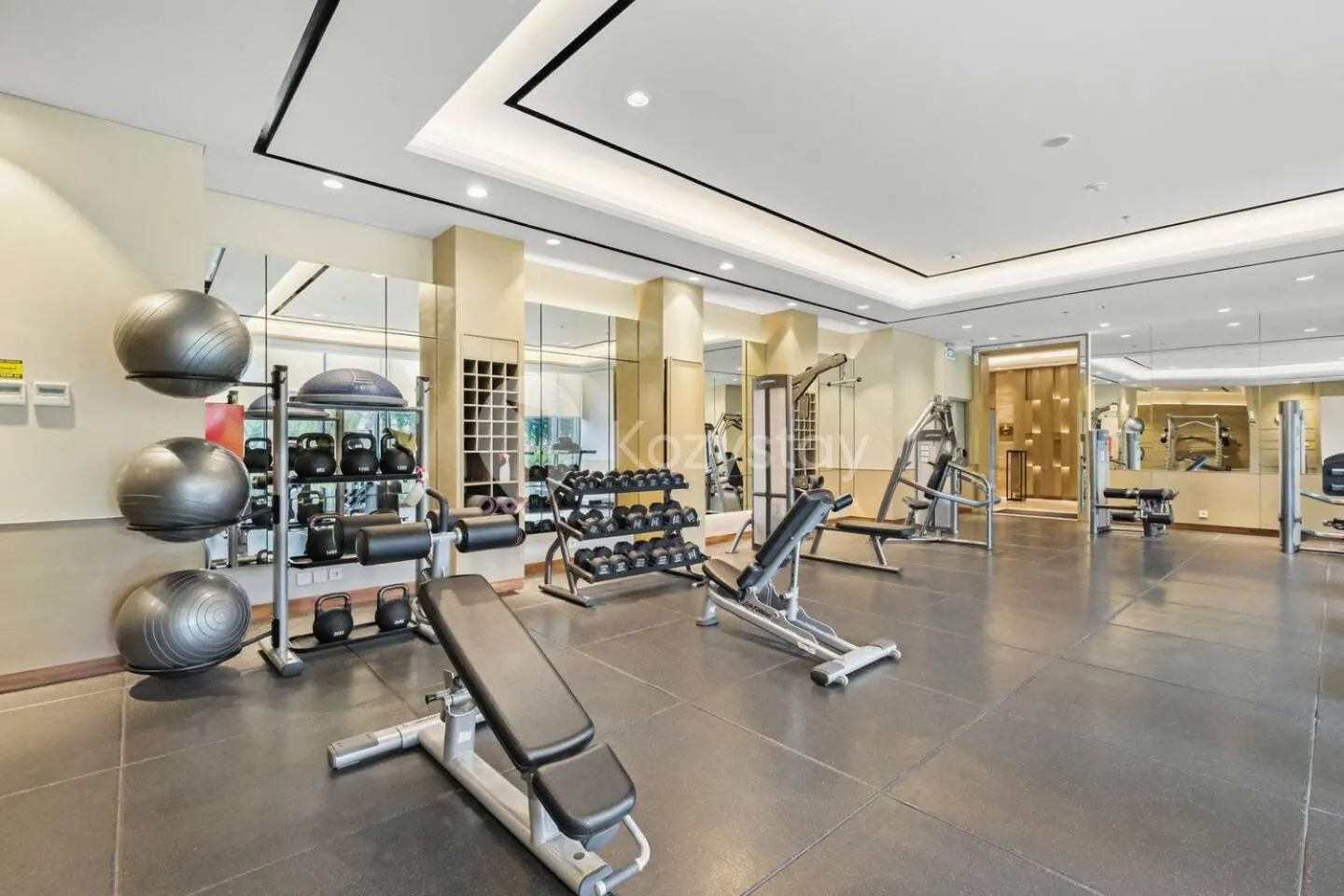 Fitness centre/facilities in Elova by Kozystay - Tanjung Barat