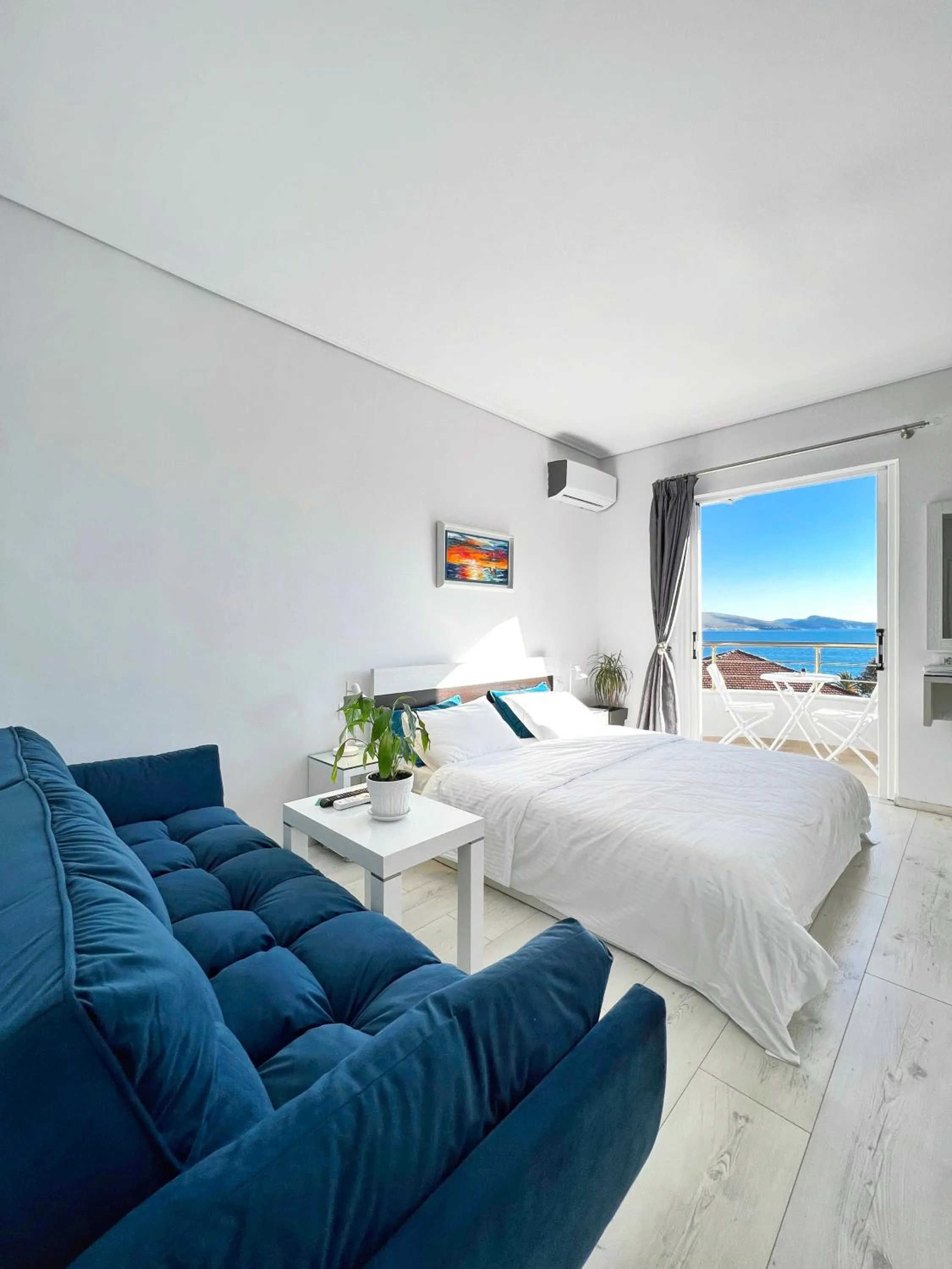 Living room, Bed in Hotel JoAn