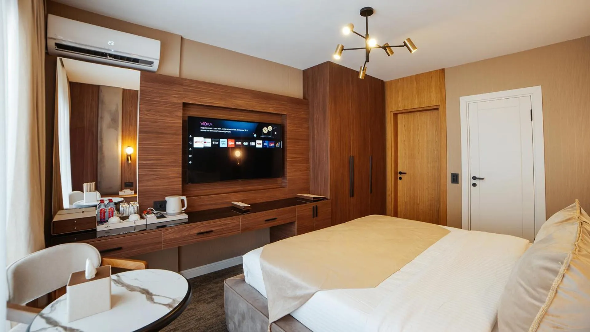 Photo of the whole room, Bed in White Breeze Hotel