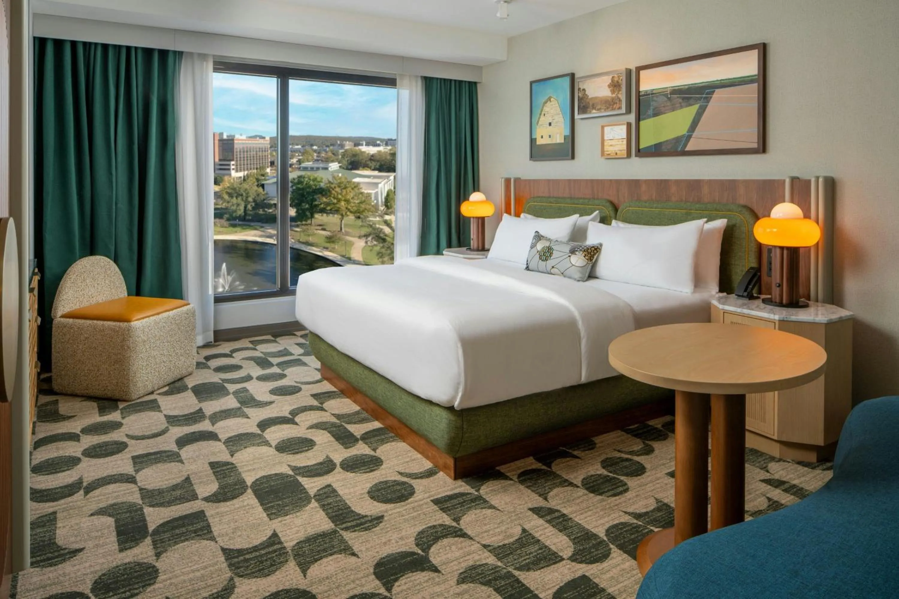 Photo of the whole room, Bed in Trilogy Hotel Huntsville, Autograph Collection