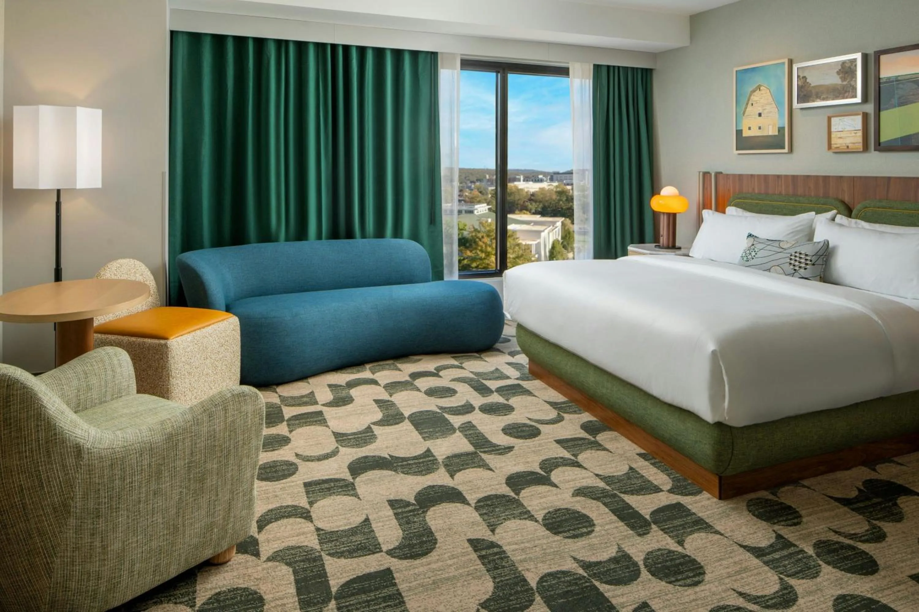 Photo of the whole room, Bed in Trilogy Hotel Huntsville, Autograph Collection