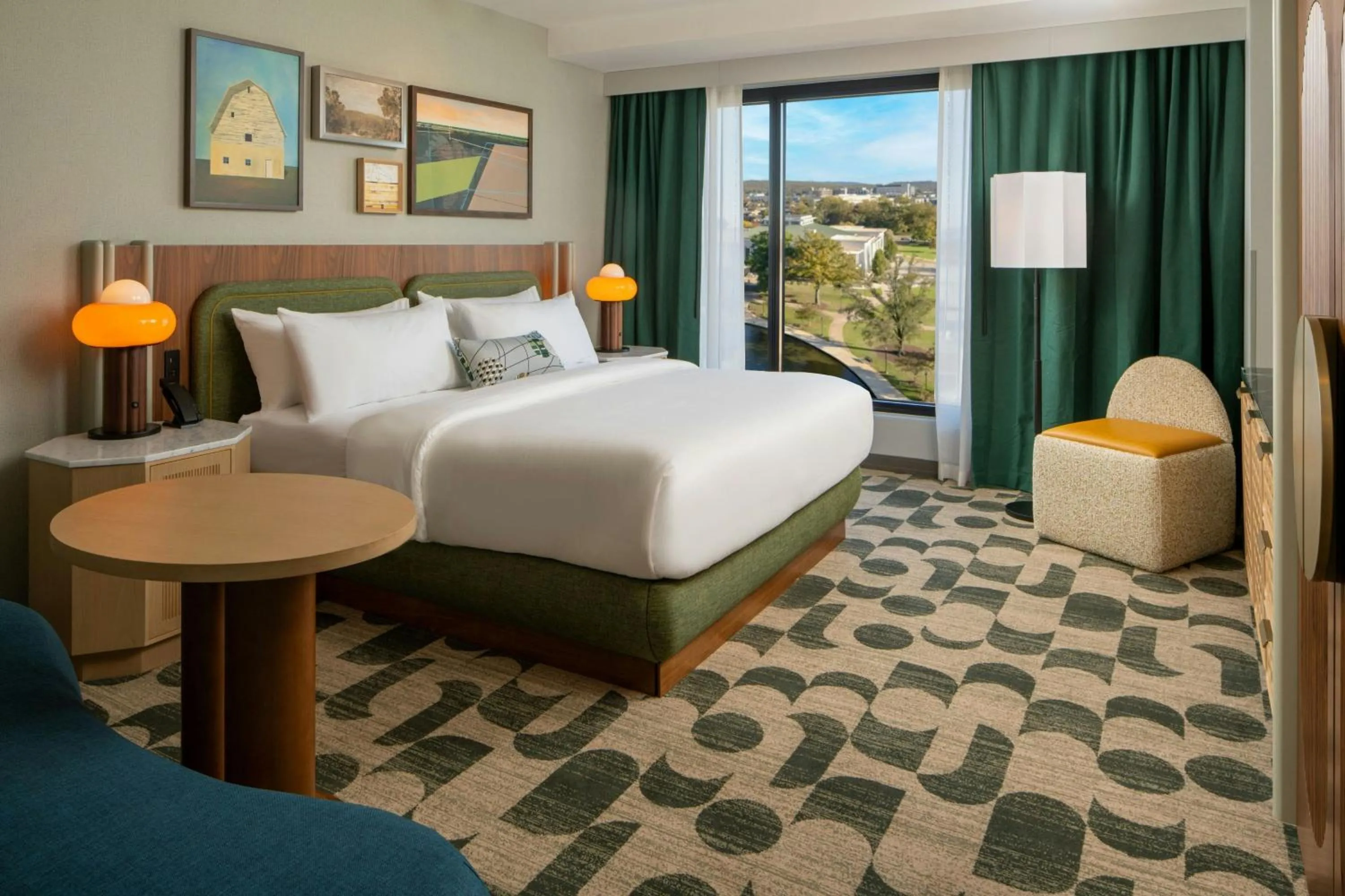 Photo of the whole room, Bed in Trilogy Hotel Huntsville, Autograph Collection