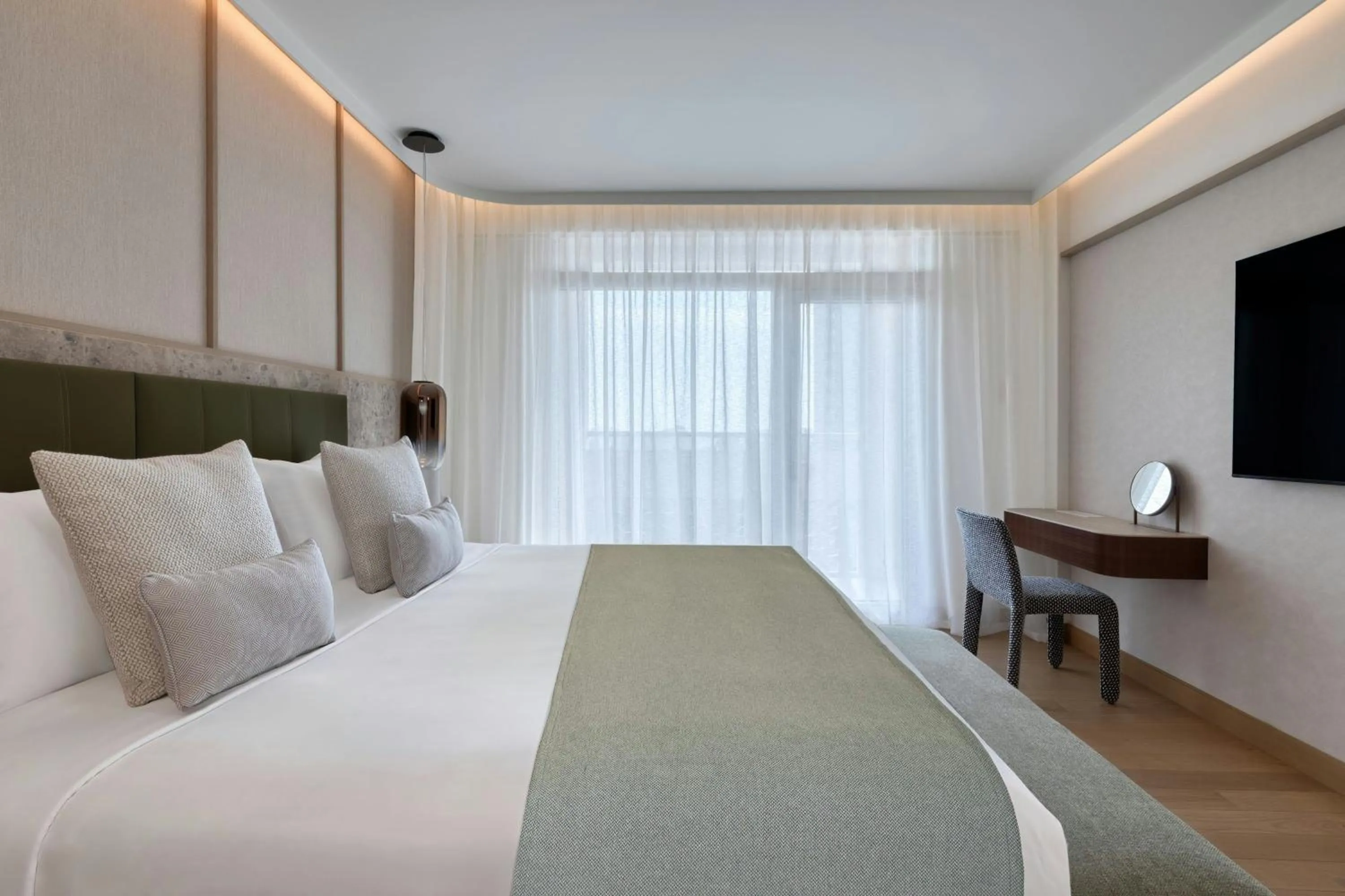 Bedroom, Bed in The Landmark Nicosia, Autograph Collection