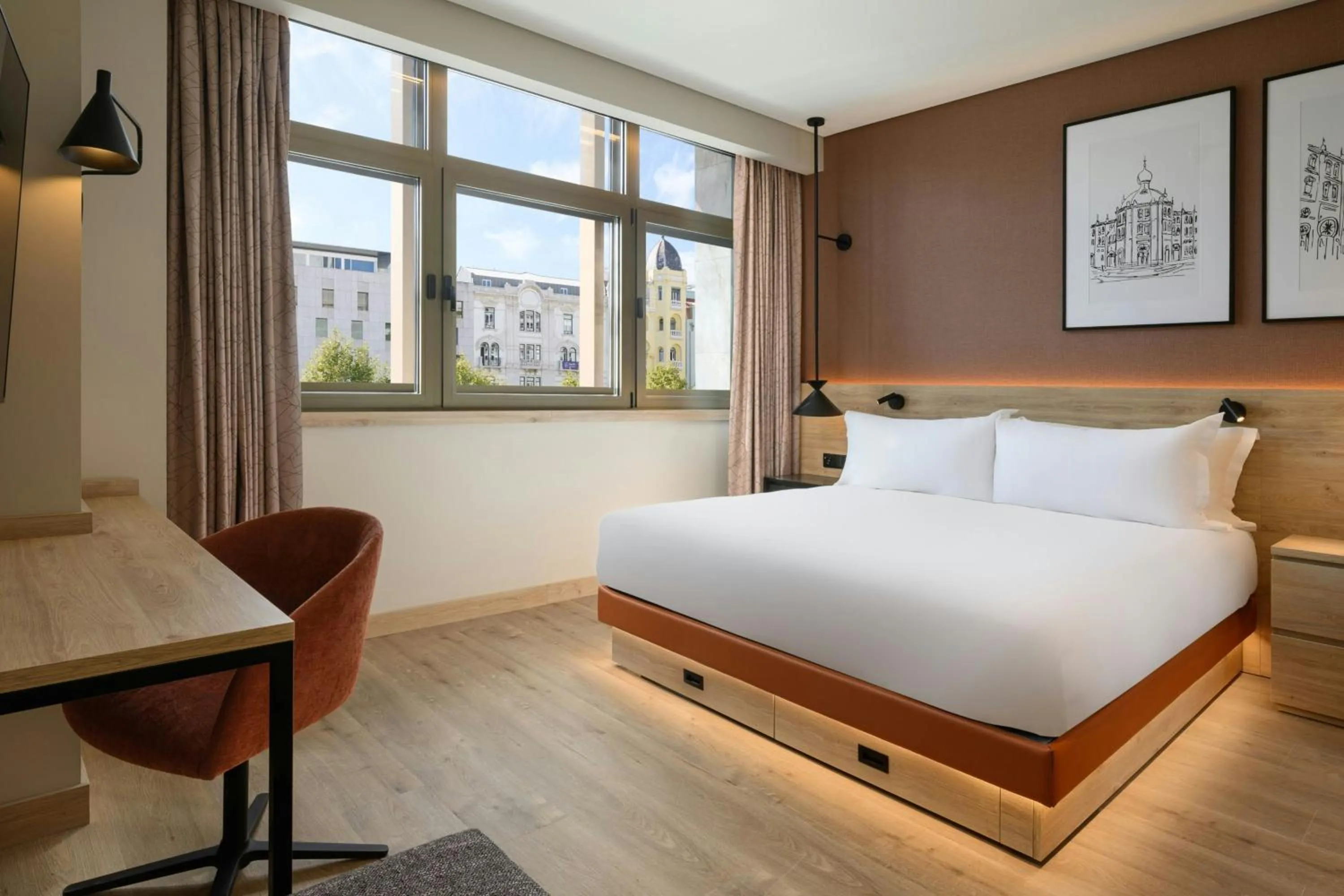 Bathroom, Bed in Residence Inn by Marriott Lisbon