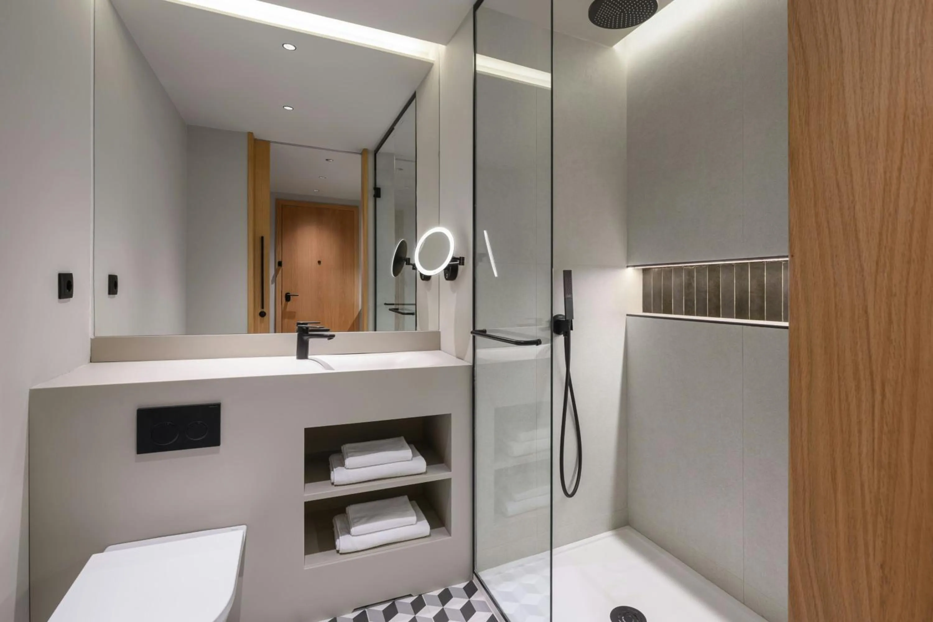 Bathroom in Residence Inn by Marriott Lisbon