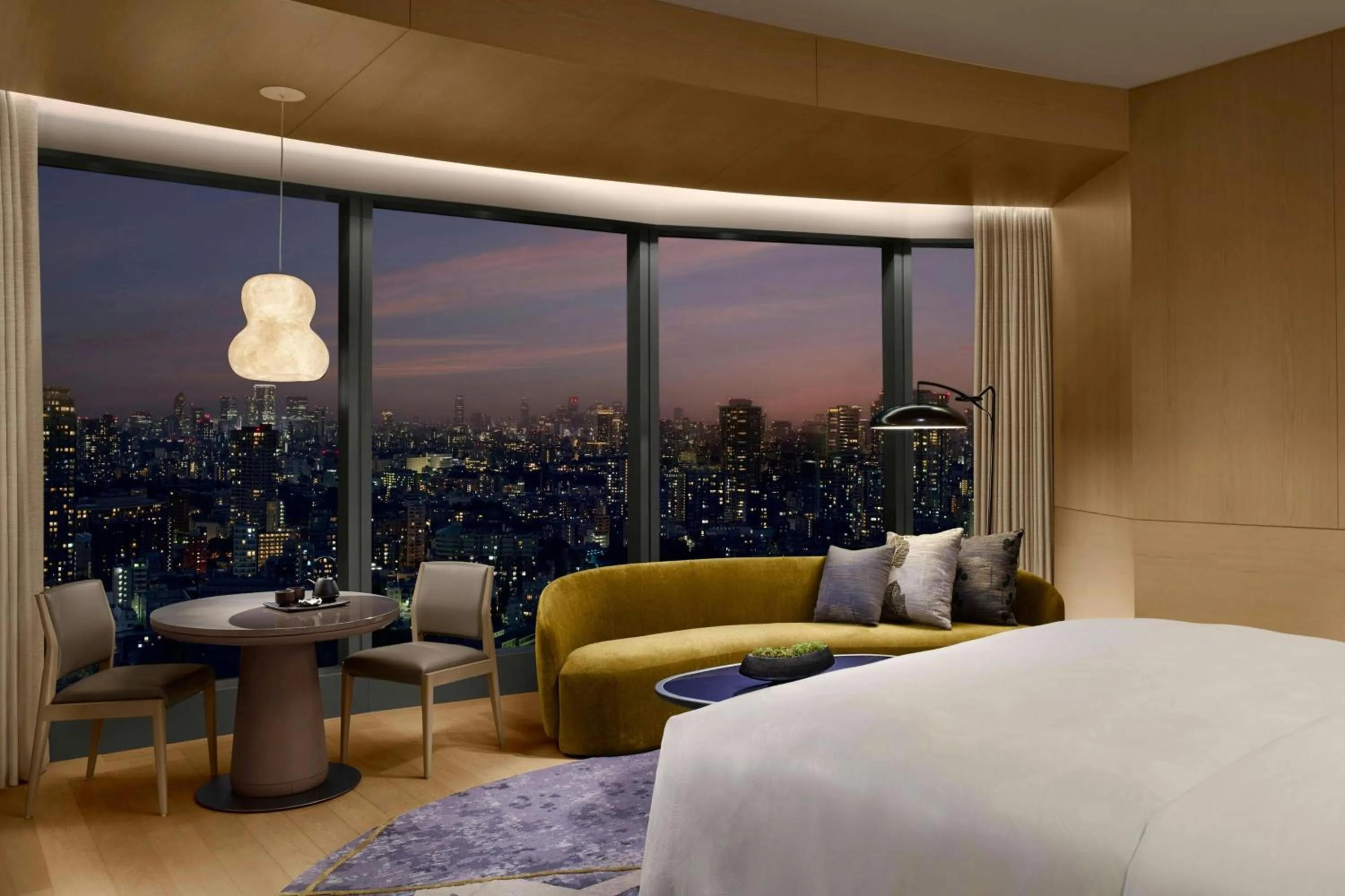 Photo of the whole room, Bed in JW Marriott Hotel Tokyo