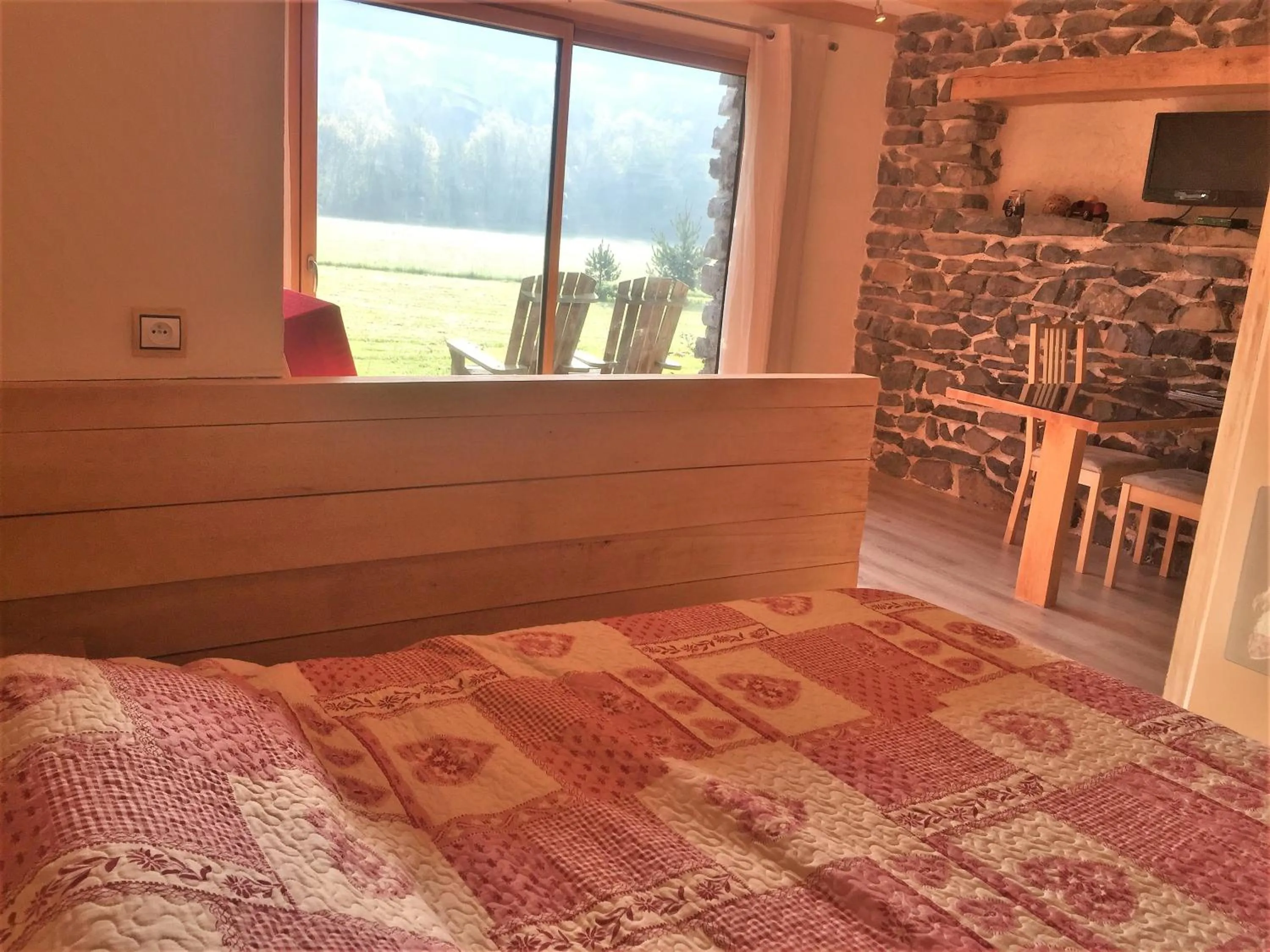 Bed in Alcove Du Velay