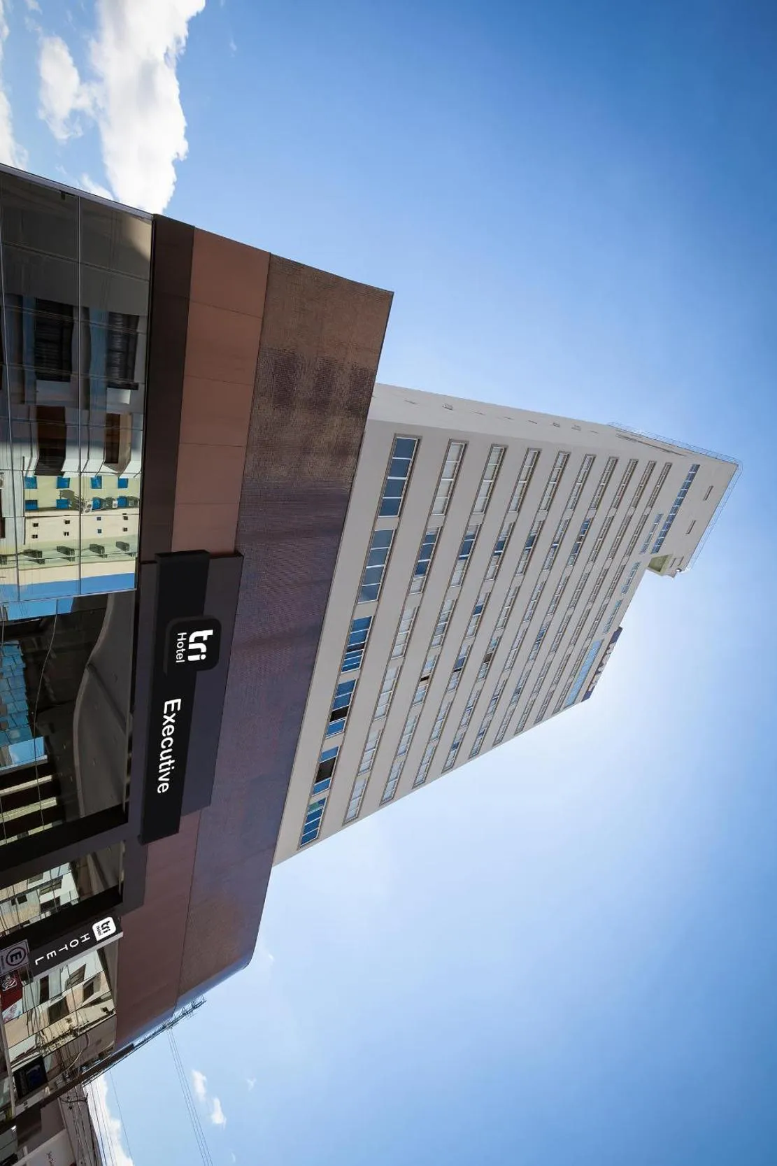 Facade/entrance in Tri Hotel Executive Brusque