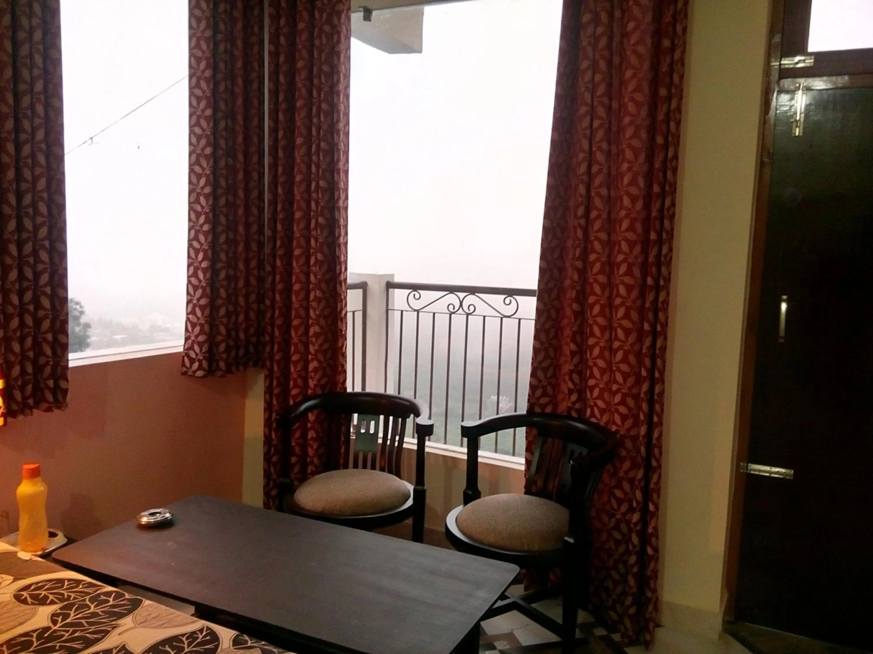 Seating area in Hotel Avlokan - Near Kainchi Dham Mandir