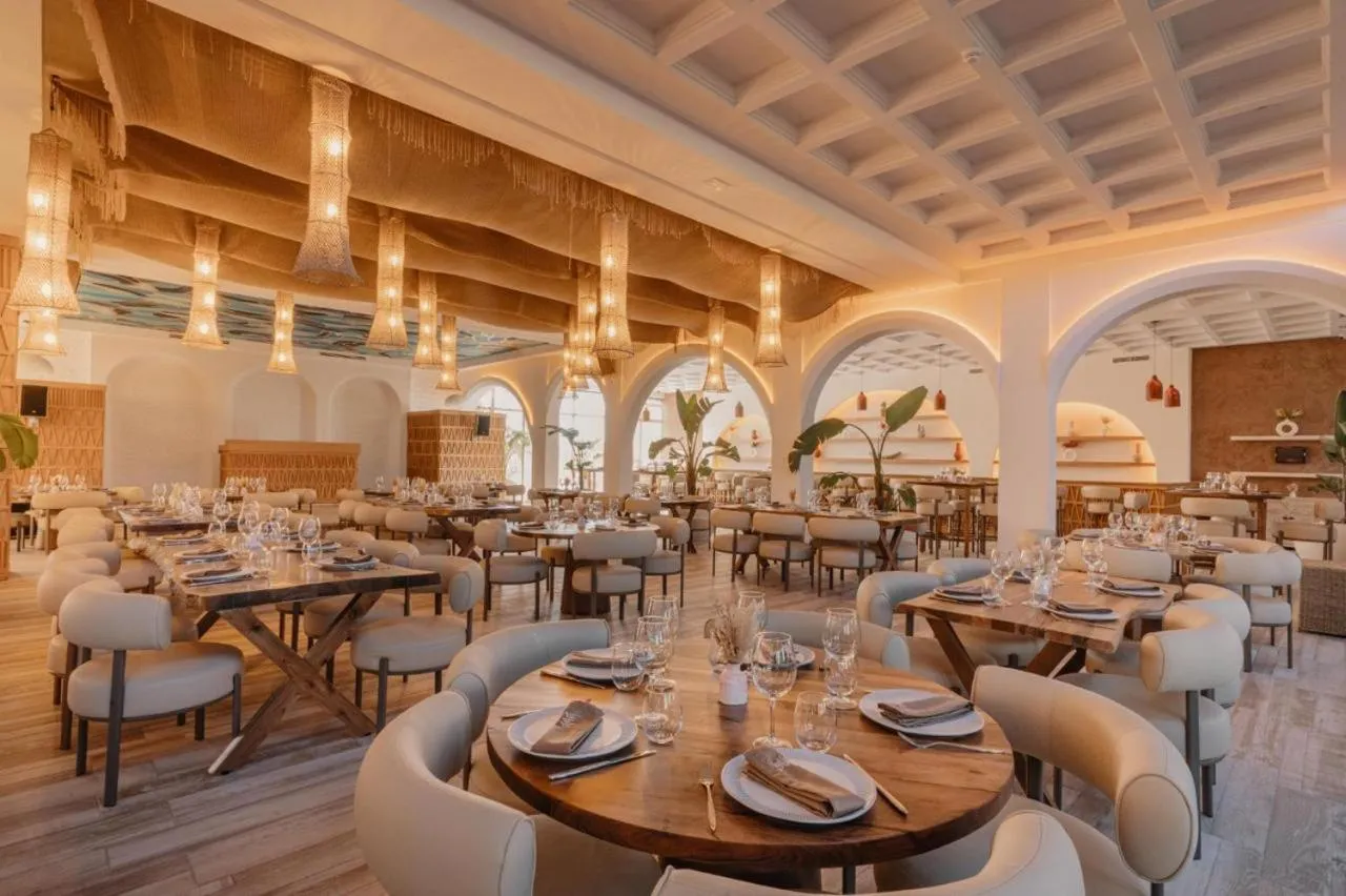 NOMMOS Beach RESORT & POOL CLUB
