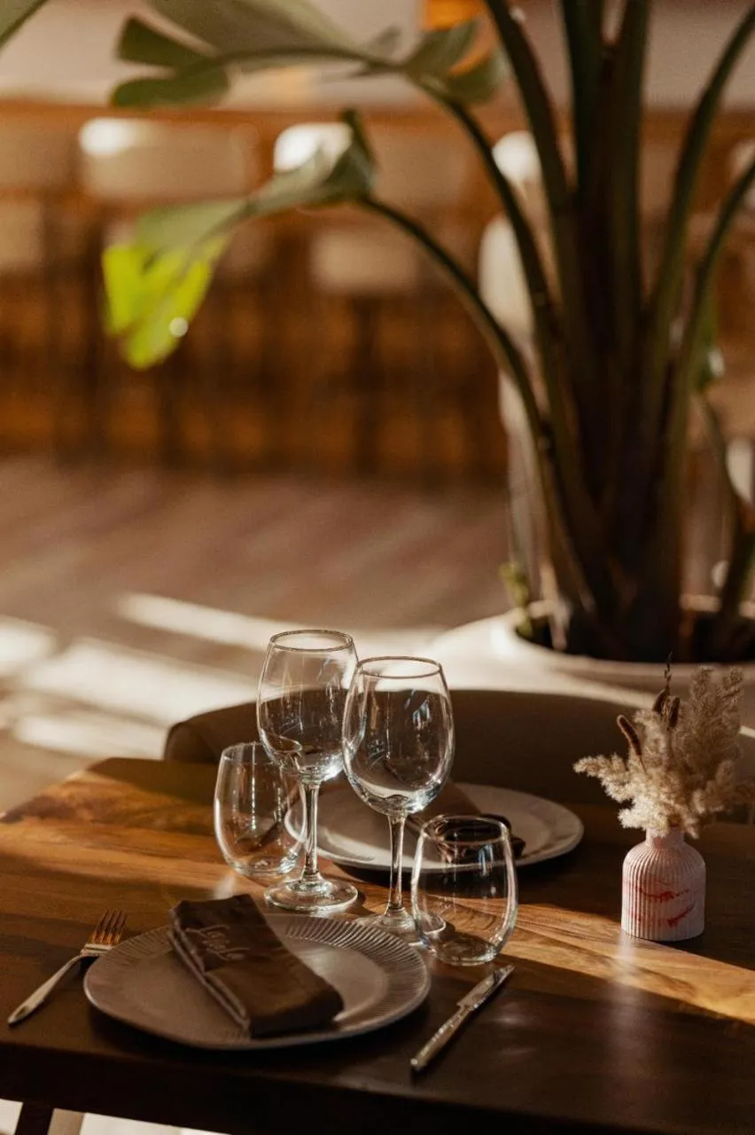 Food and drinks in NOMMOS Beach RESORT & POOL CLUB