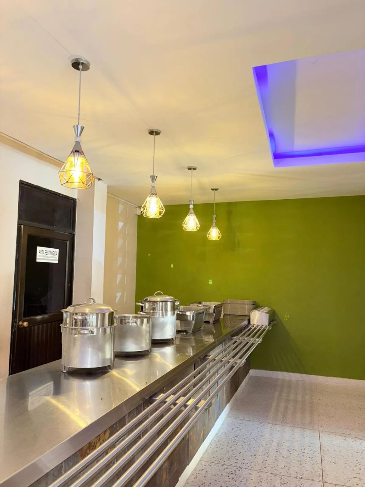 Restaurant/places to eat in Hotel San Francisco