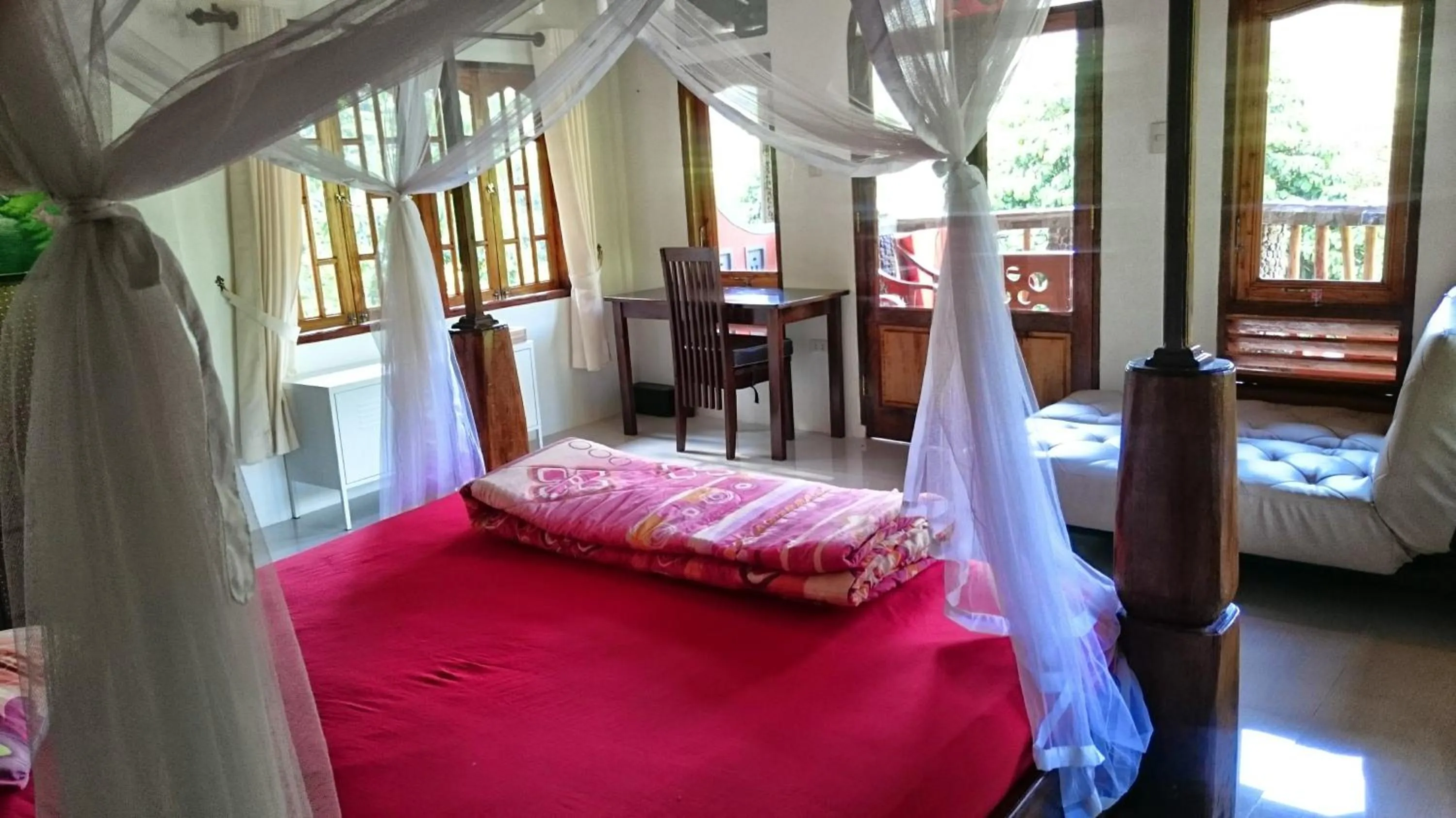 Bedroom, Bed in Hotel Orangutan