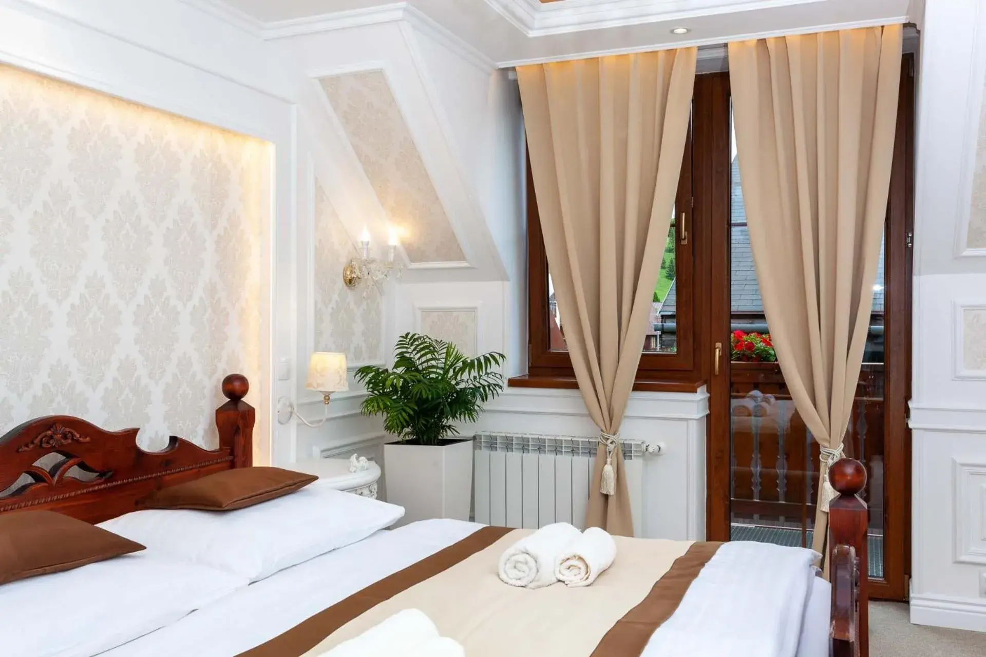 Double Room with Balcony and Private Bathroom in Penzion Budzak Double Room with Balcony and Private Bathroom in Penzion Budzak