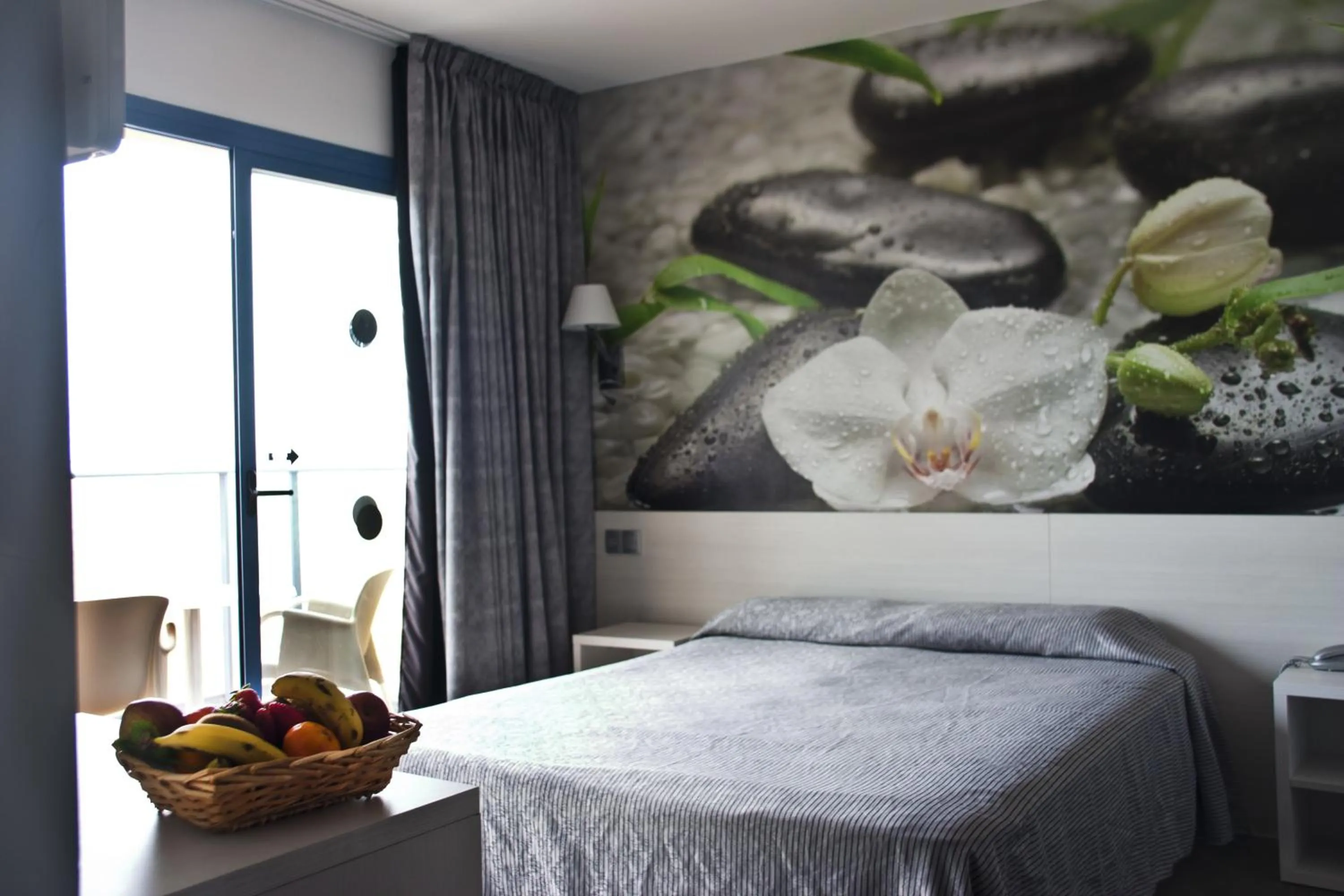 Day, Bed in Hotel Amaraigua – All Inclusive – Adults Only