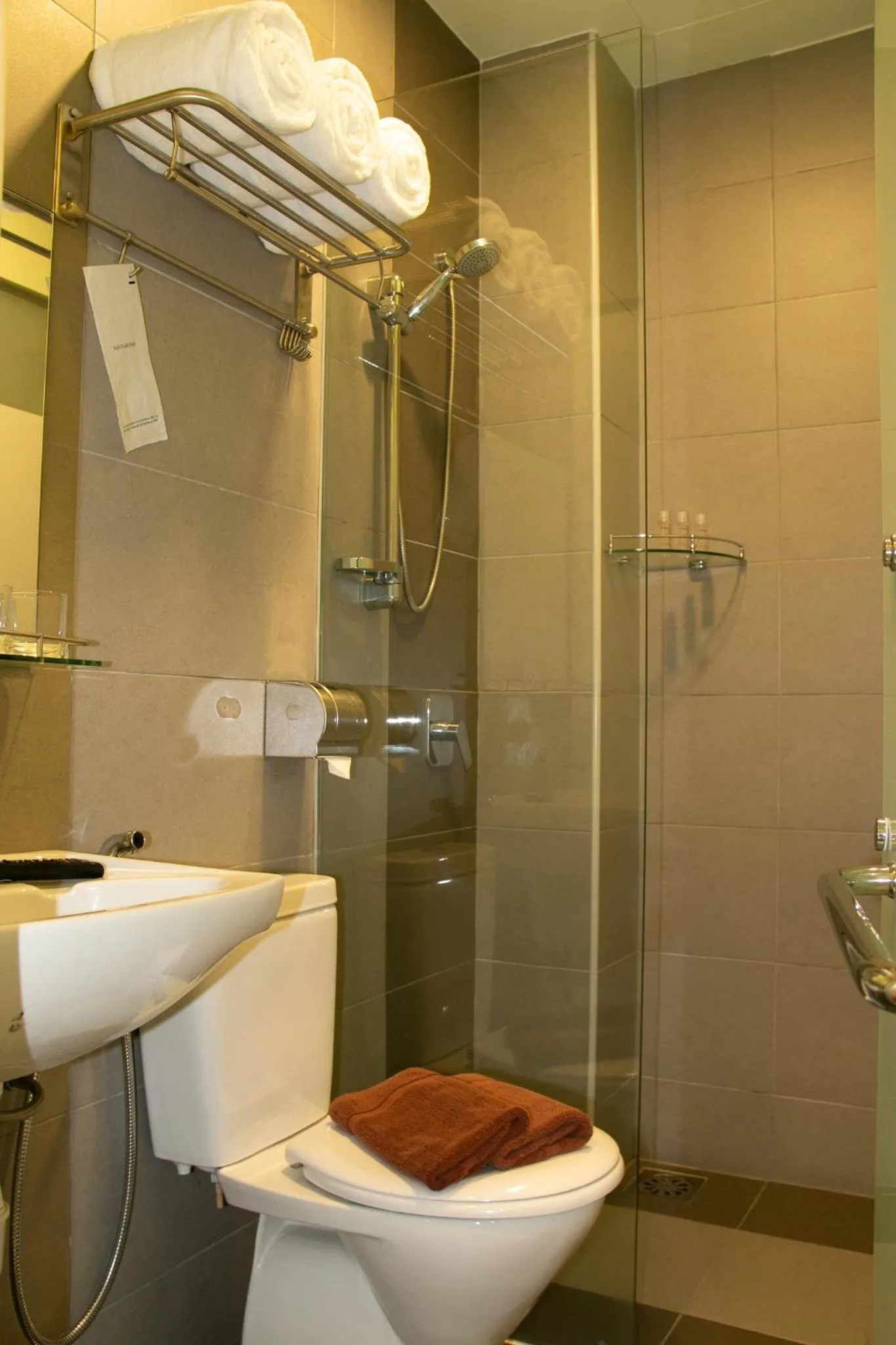 Shower, Bathroom in Prince 33 Hotel