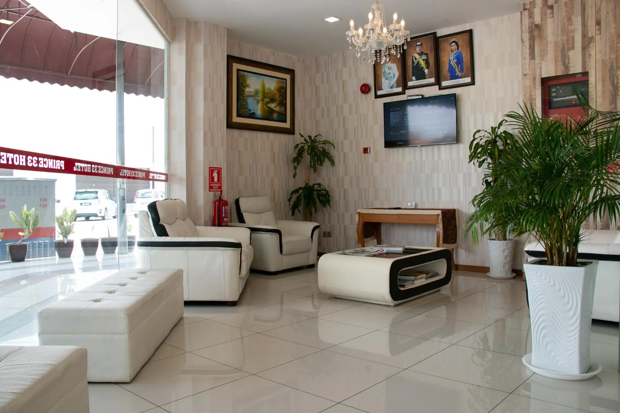 Facade/entrance in Prince 33 Hotel