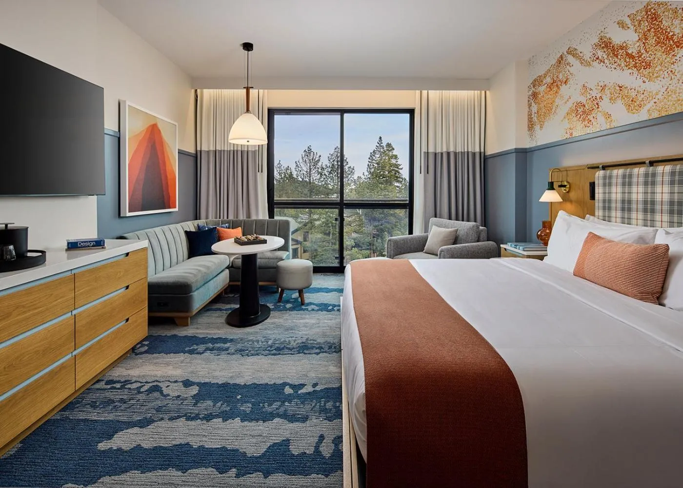 Deluxe King Room in Limelight Mammoth