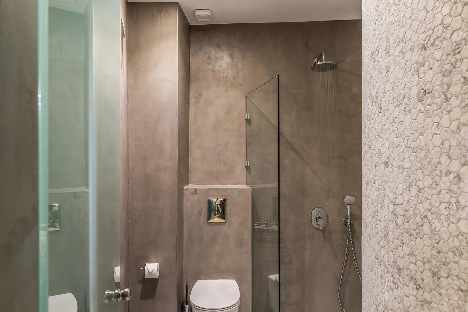 Bathroom in Hotel Off