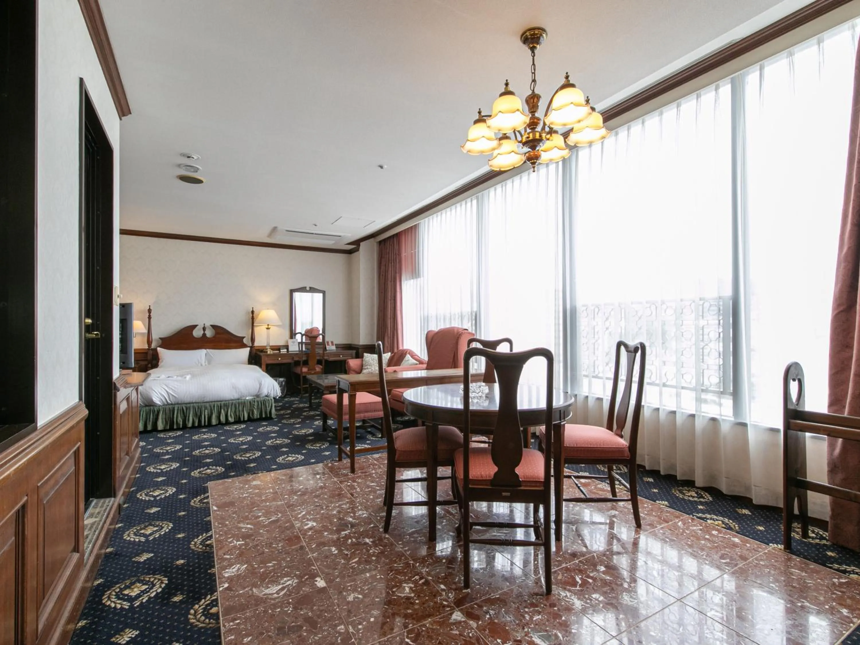 Bed in Victoria Inn Nagasaki