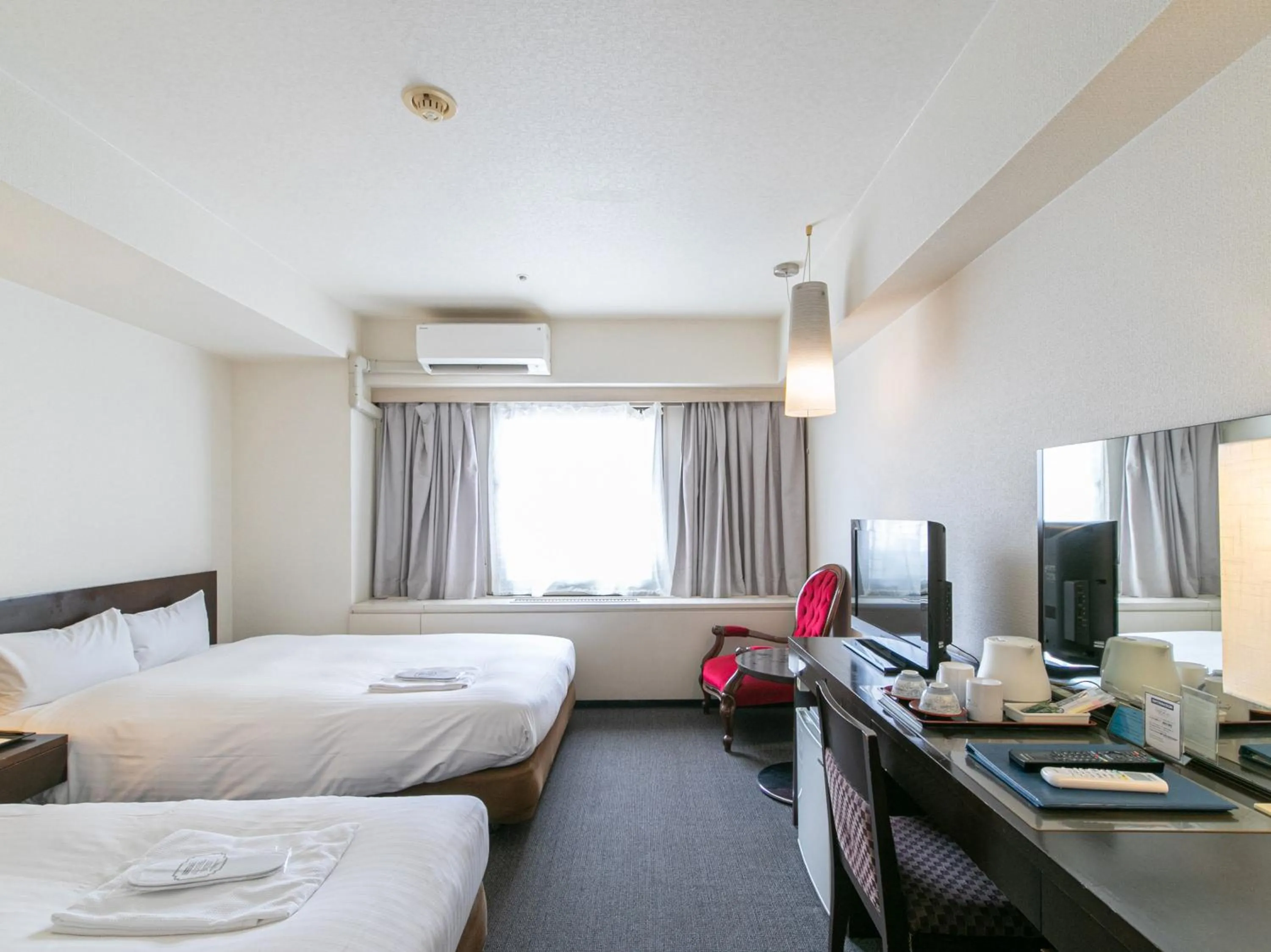 Bed in Victoria Inn Nagasaki