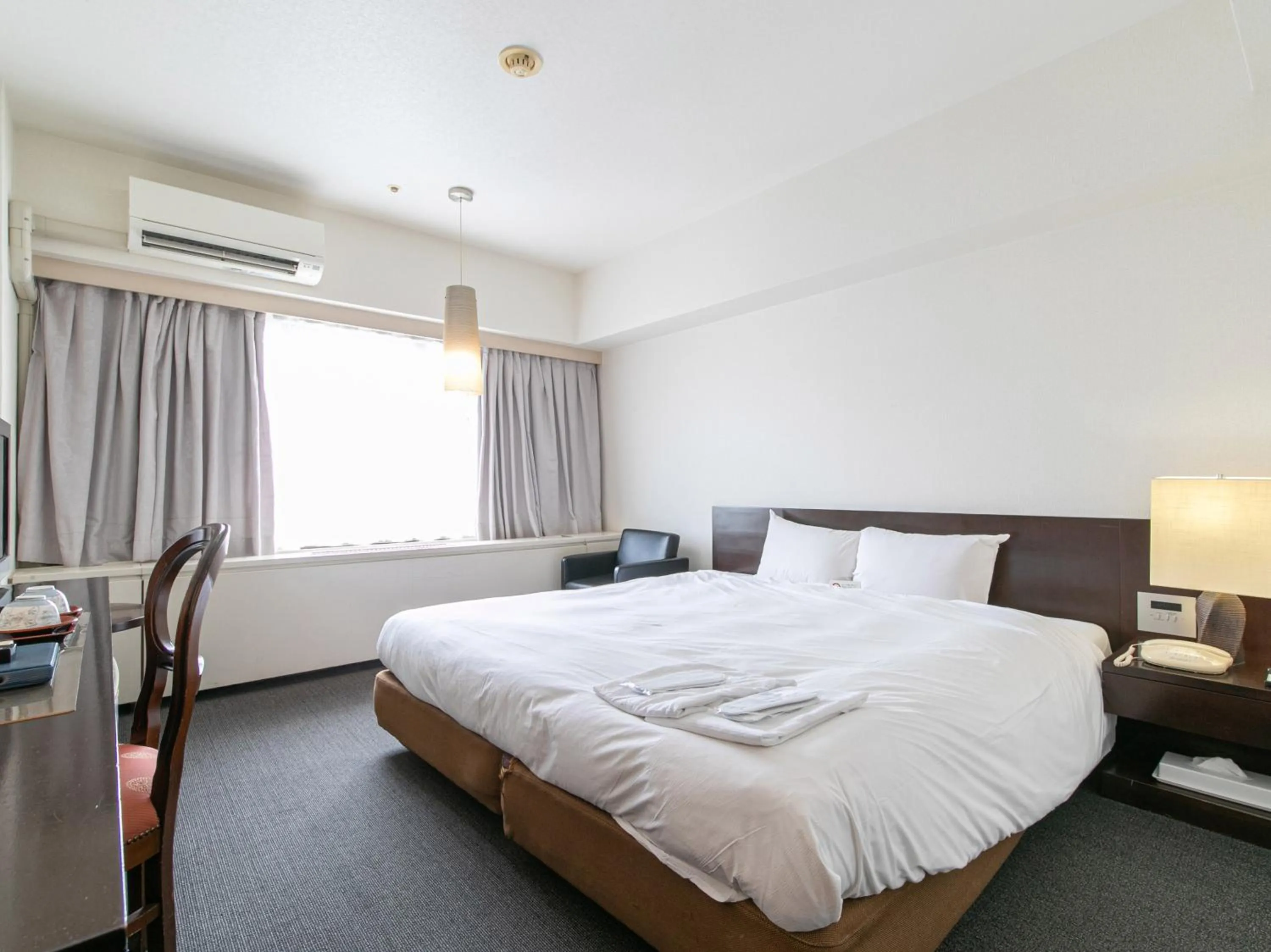 Bed in Victoria Inn Nagasaki