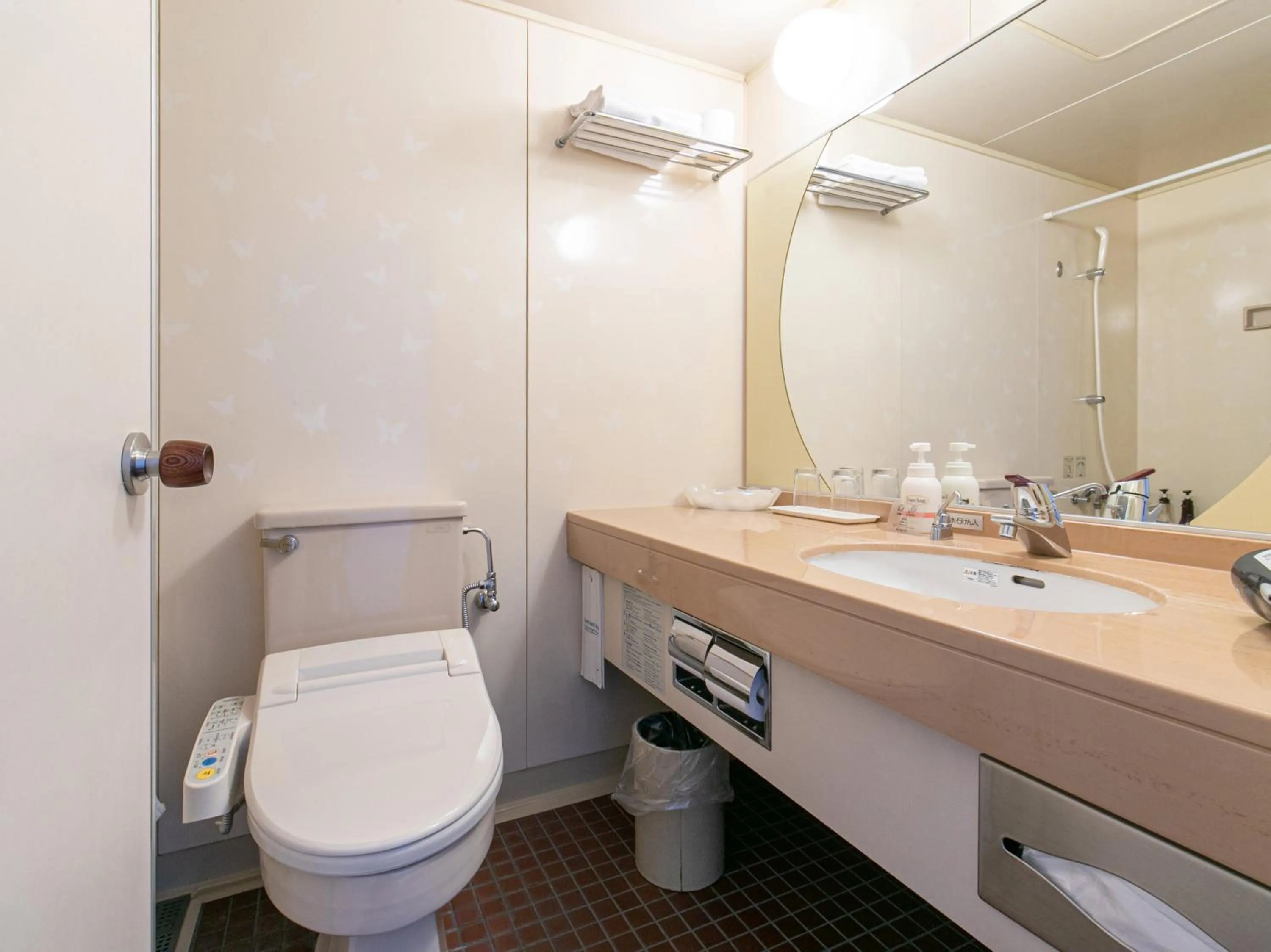 Toilet in Victoria Inn Nagasaki