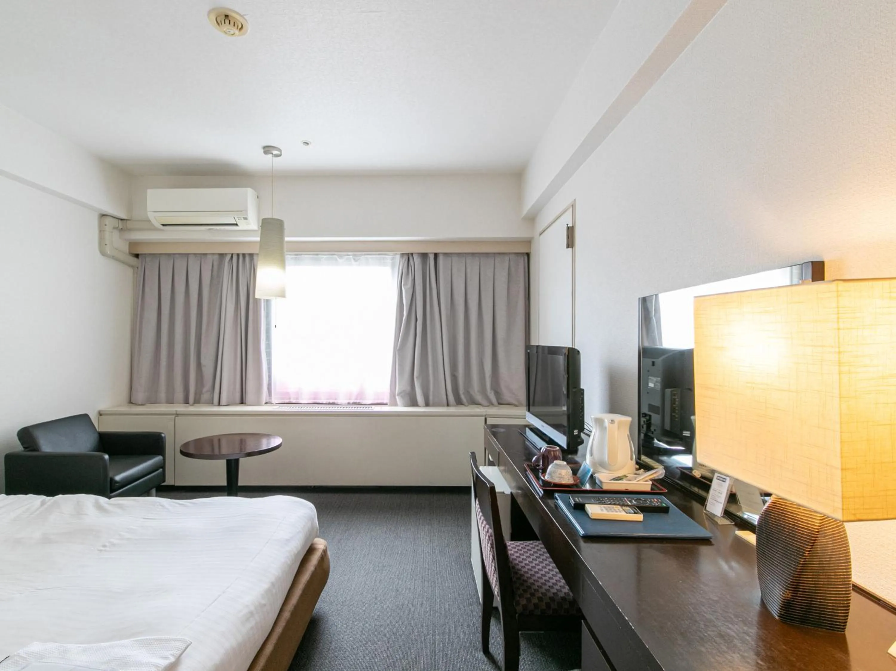 Bed in Victoria Inn Nagasaki