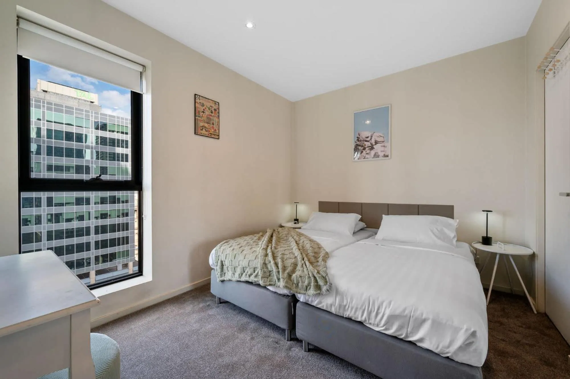A Spacious 2BR Apt Near Melbourne Central