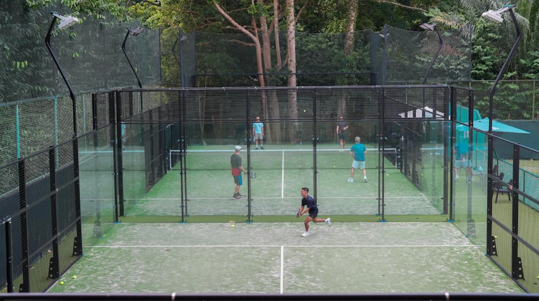 Tennis court in Hollandse Club Retreat