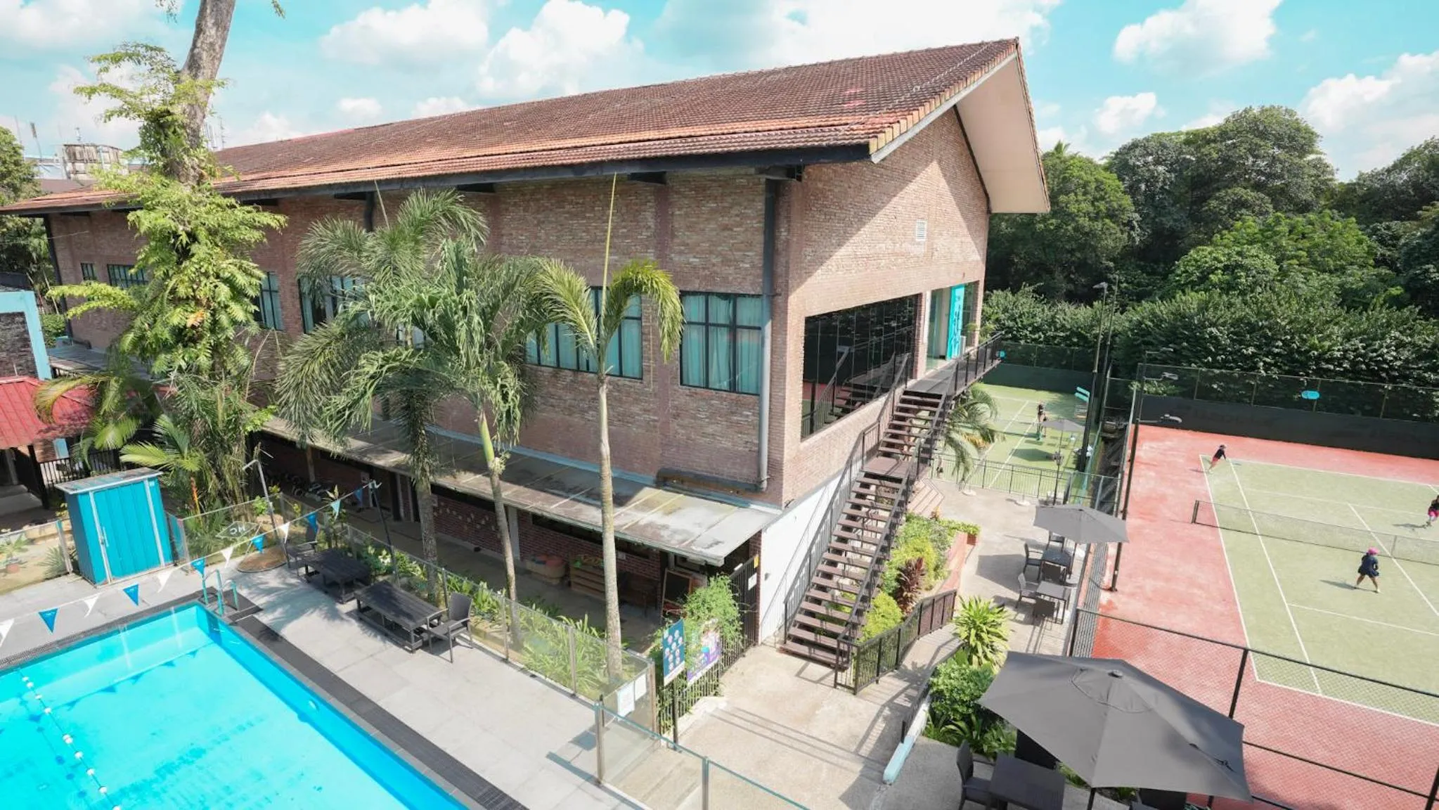 Property building in Hollandse Club Retreat