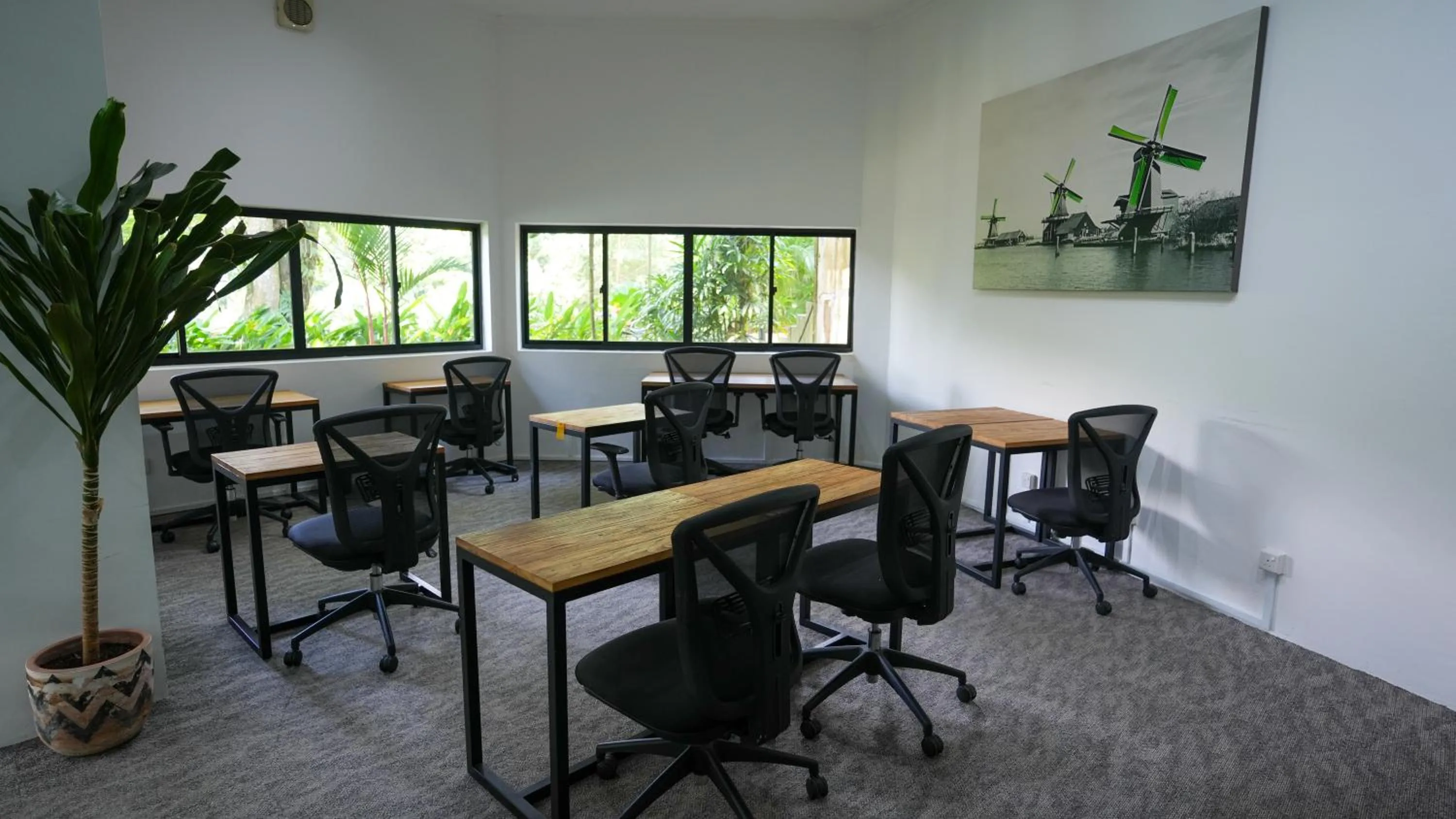 Business facilities in Hollandse Club Retreat