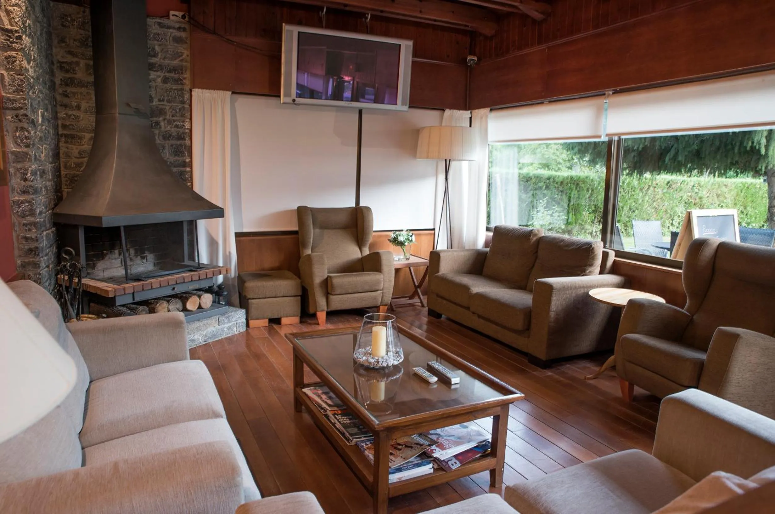 Communal lounge/ TV room in Hotel Florido