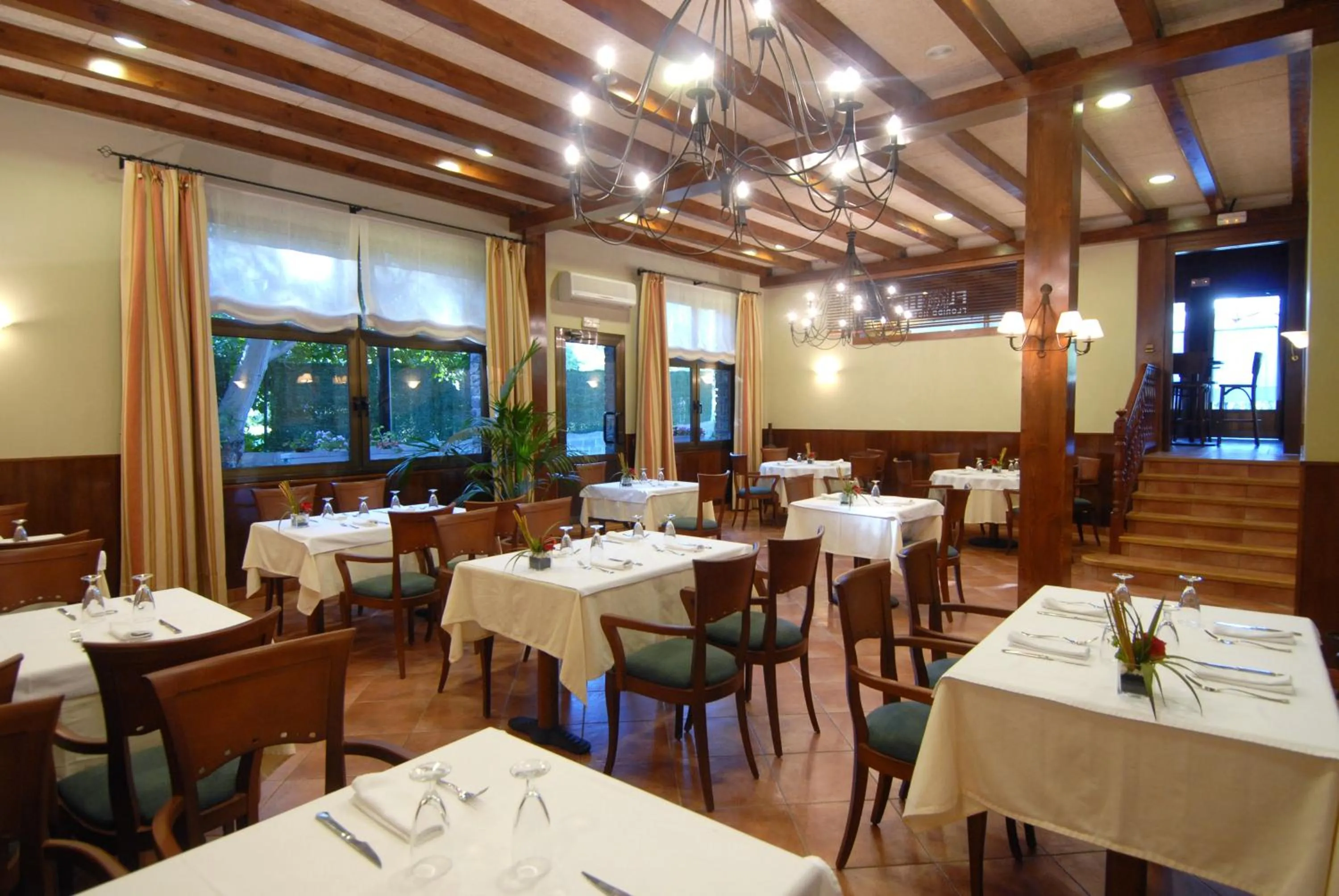 Restaurant/places to eat in Hotel Florido