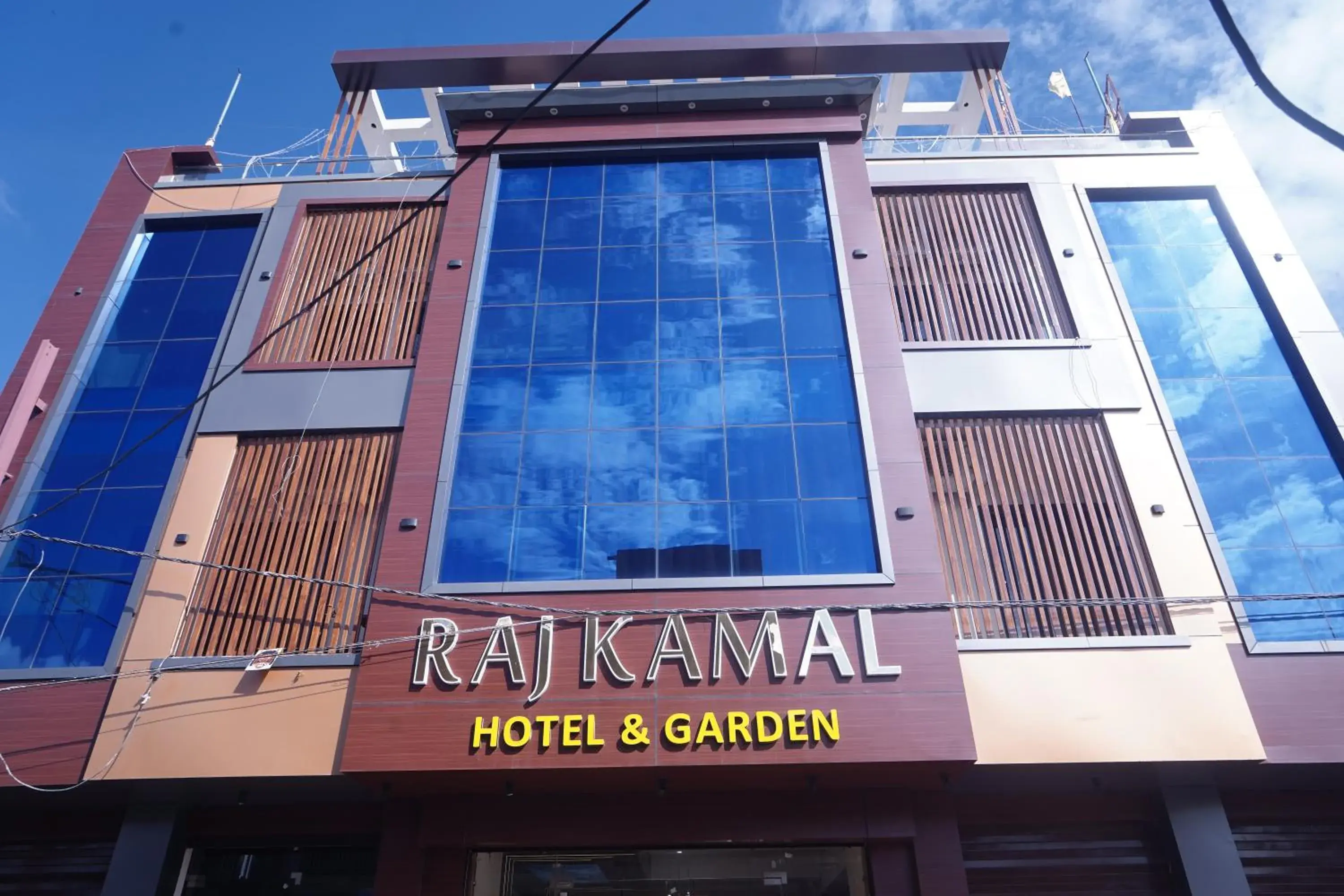 Raj Kamal Hotel & Garden Raj Kamal Hotel & Garden