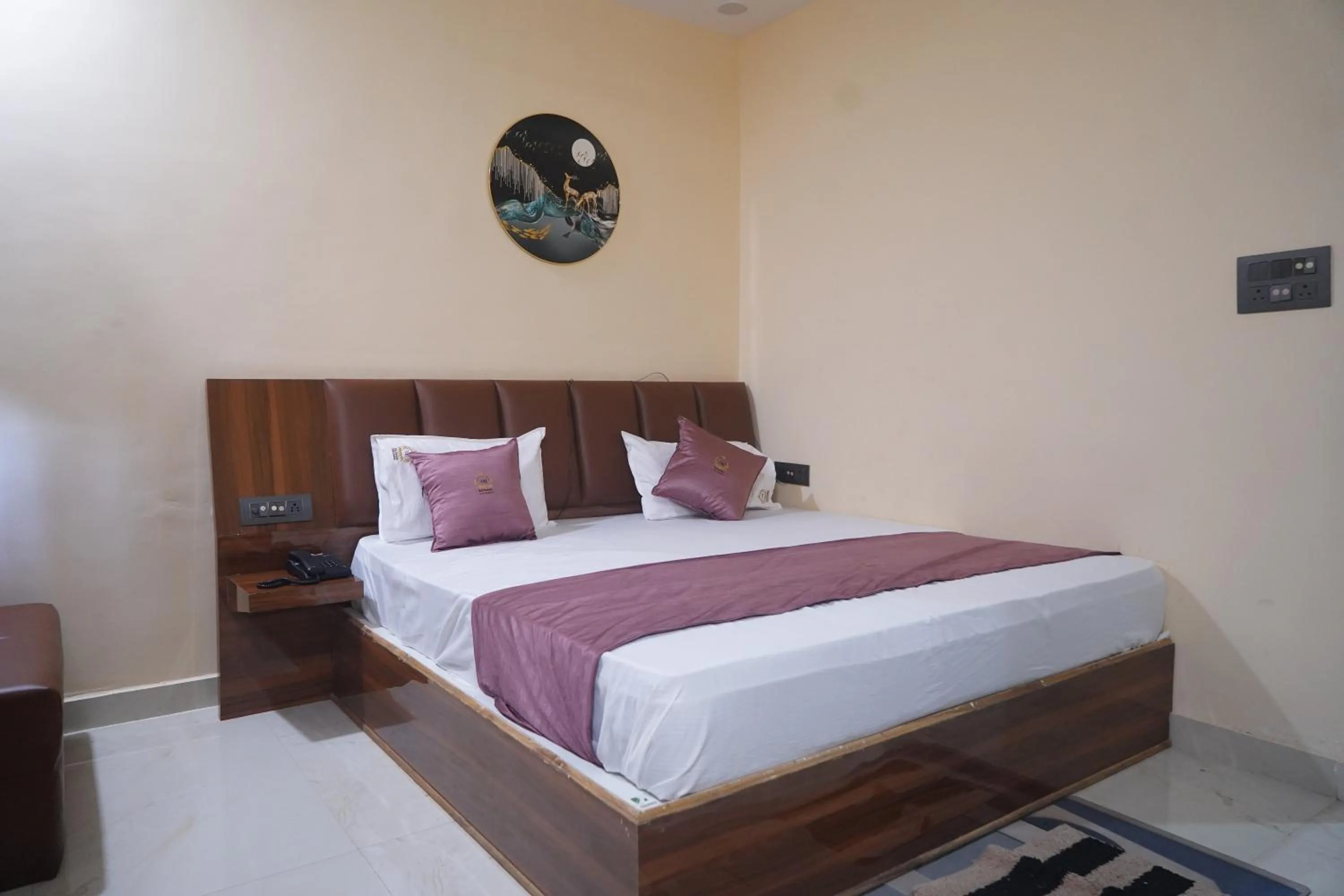 Raj Kamal Hotel & Garden