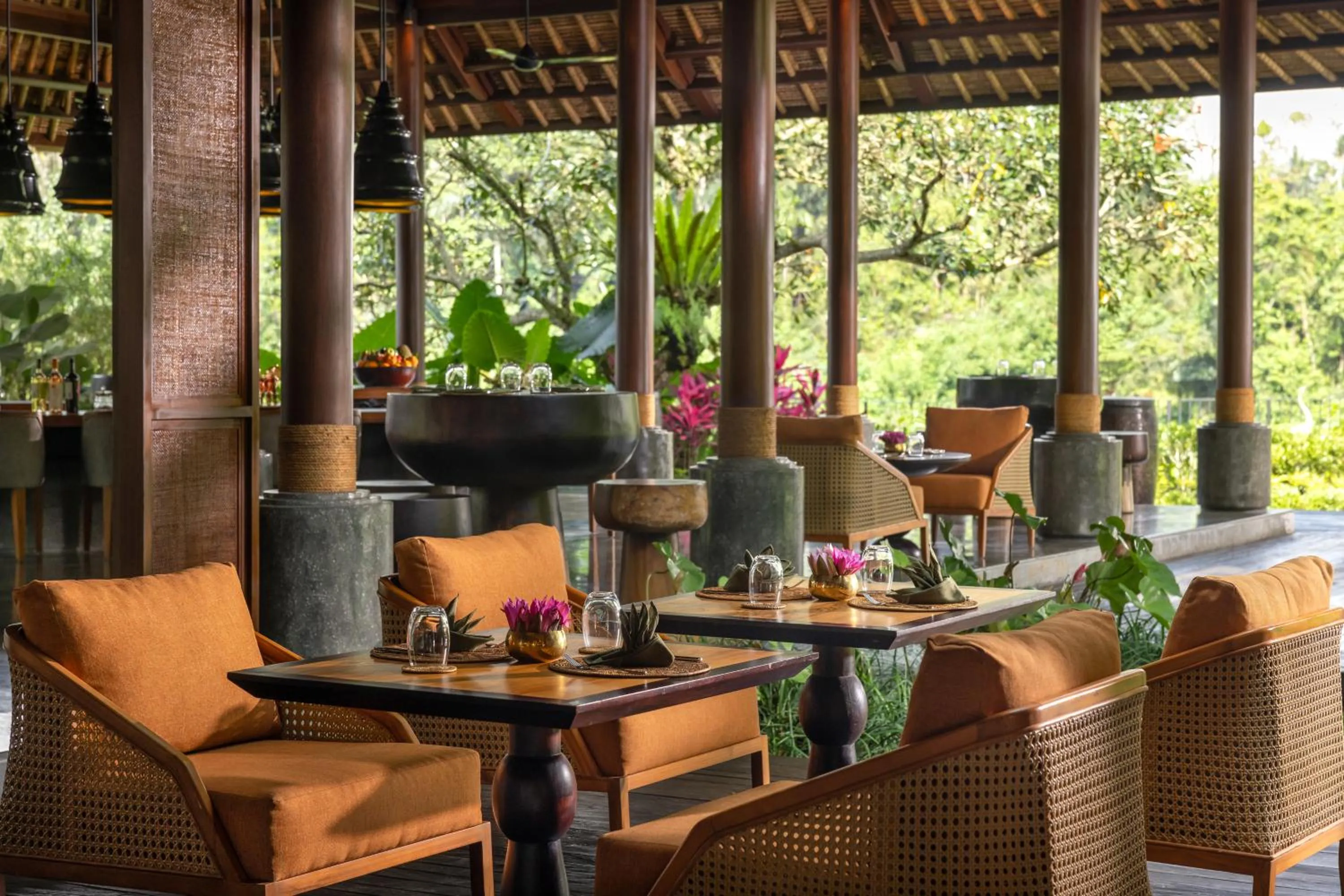 Restaurant/places to eat in Impiana Private Villas Ubud