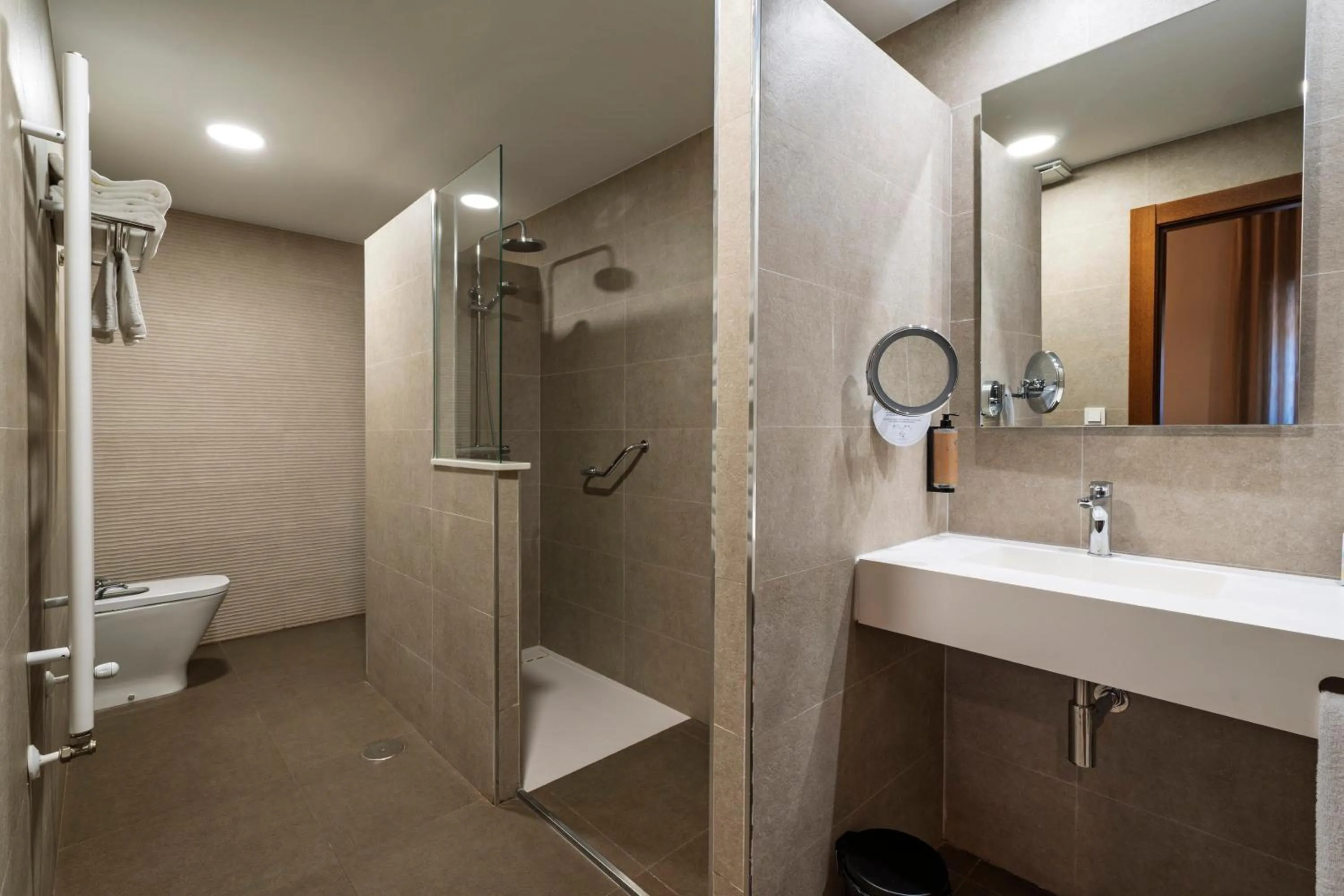 Bathroom in Hotel Valle del Ambroz