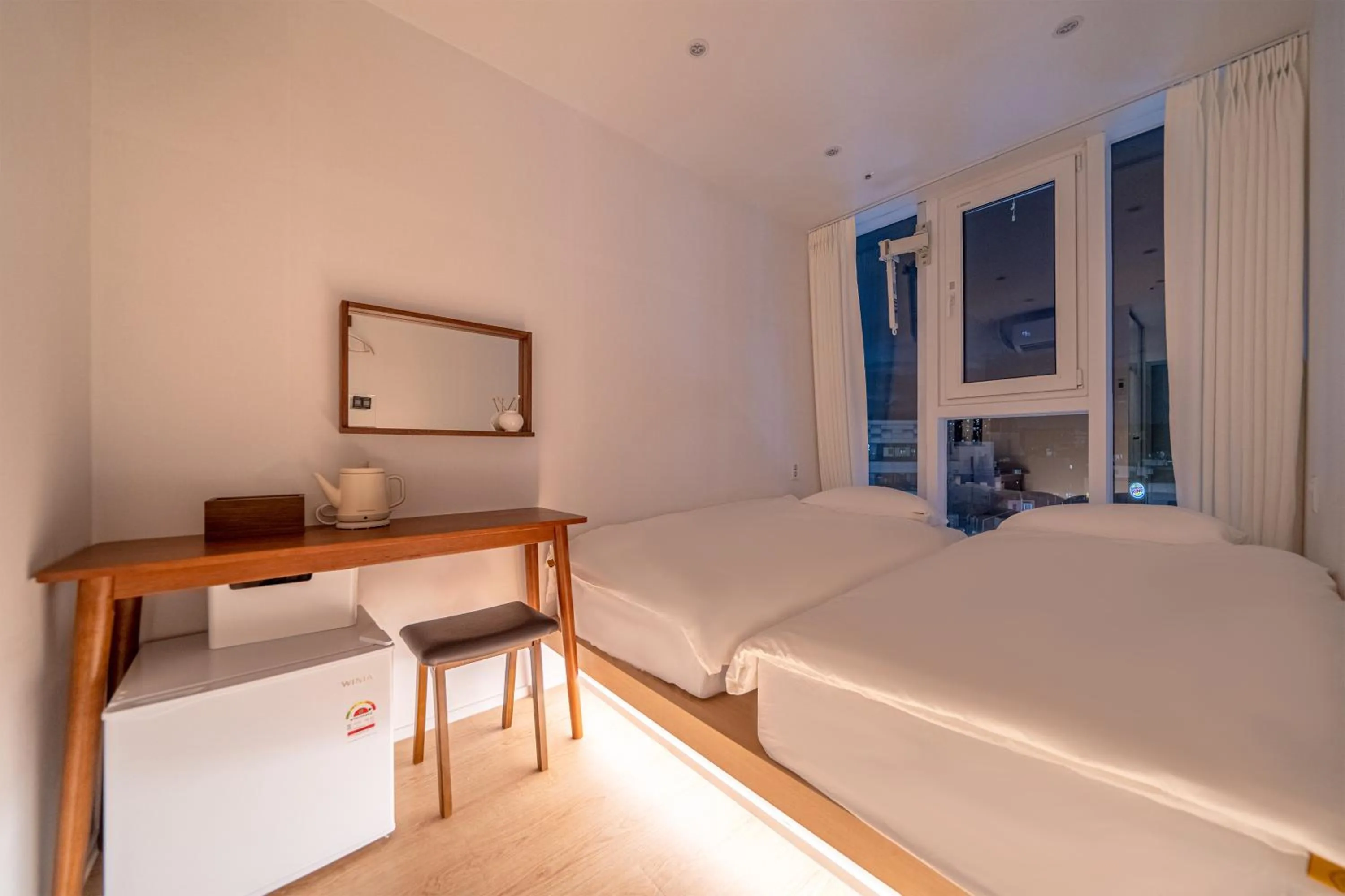 Twin Room in Nomad Stay in Hongdae