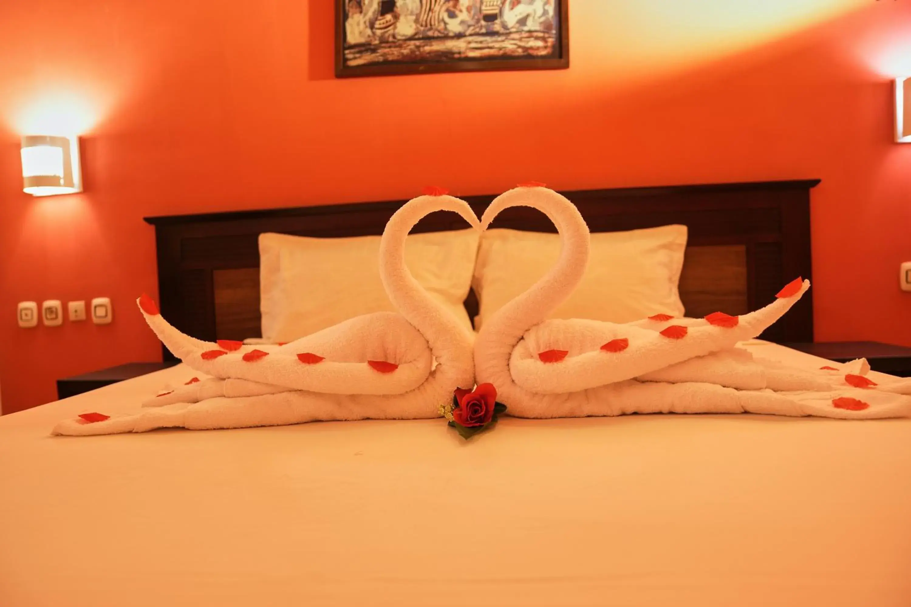 Decorative detail, Bed in Dunia Hôtel Bissau Decorative detail, Bed in Dunia Hôtel Bissau